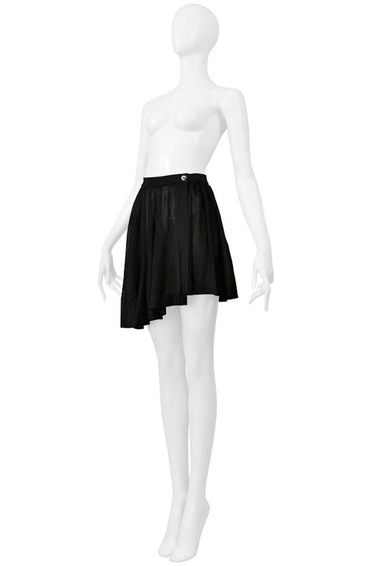 Alaia Black Jersey Snap Front Asymmetrical Mini Skirt Pour femmes en vente