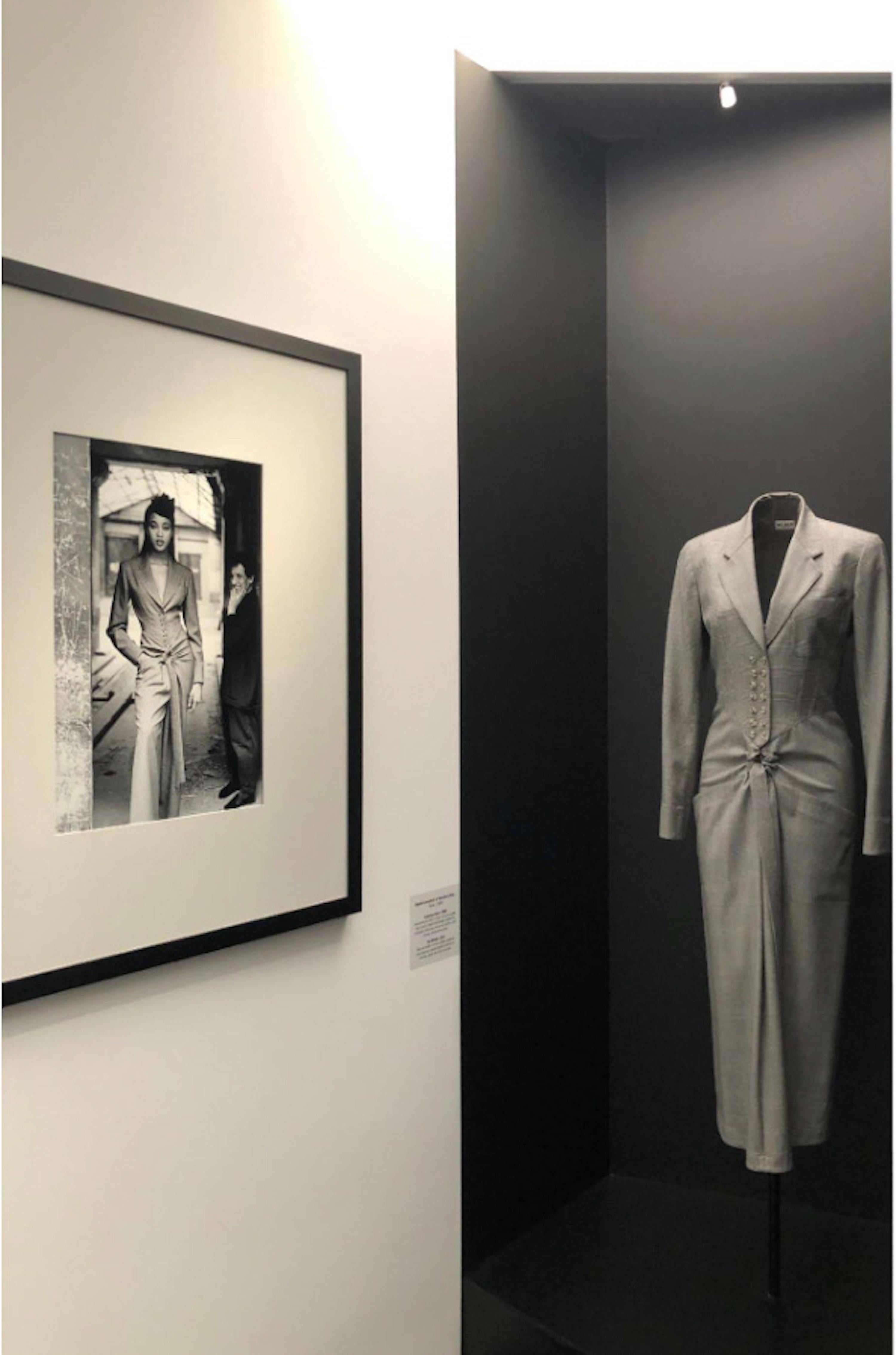 Alaïa Tuta nera con vita arricciata A/I 1988 in vendita 6