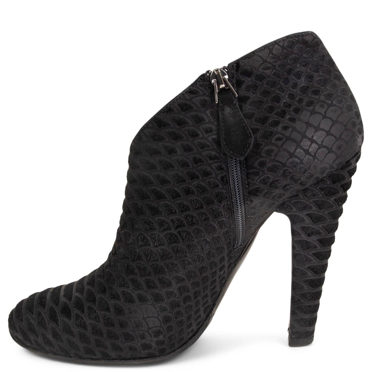 Black ALAIA black LASER CUT CALF HAIR SNAKE PRINT Ankle Boots Shoes 38.5 For Sale