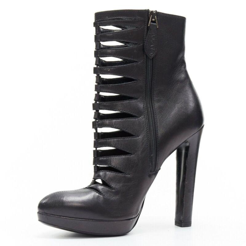 ALAIA black leather angular cut out front almond toe platform ankle boot EU37.5 In Good Condition For Sale In Hong Kong, NT
