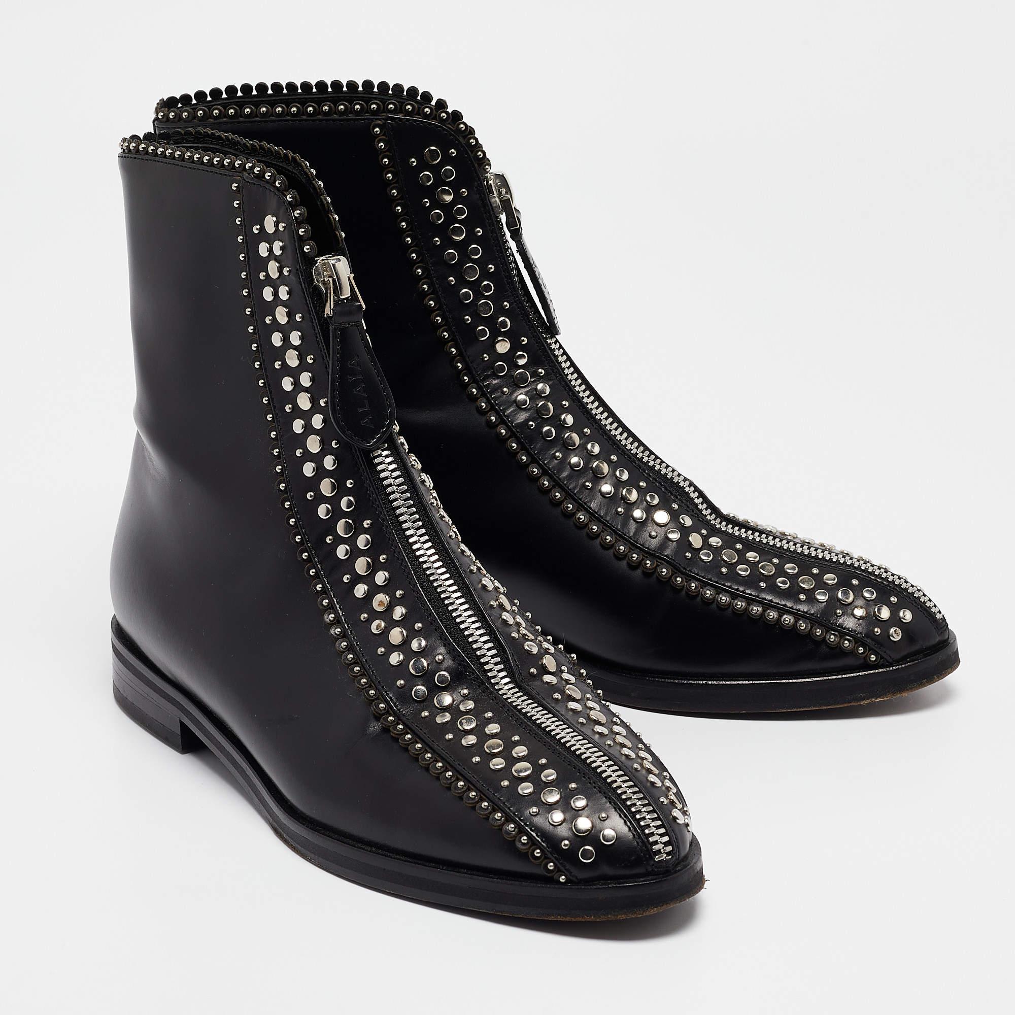 Alaia - Bottines en cuir noir 35.5 Bon état à Dubai, Al Qouz 2