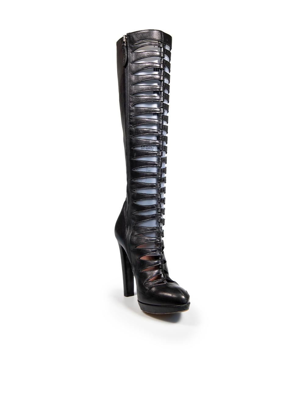 CONDITION is Good. Minor wear to boots is evident. Wear to the heels and soles, with abrasions around the toe edge seam and upper. There are deep abrasions to the toe tip on this used Alaïa designer resale item.
 
 
 
 Details
 
 
 Black
 
 Leather
