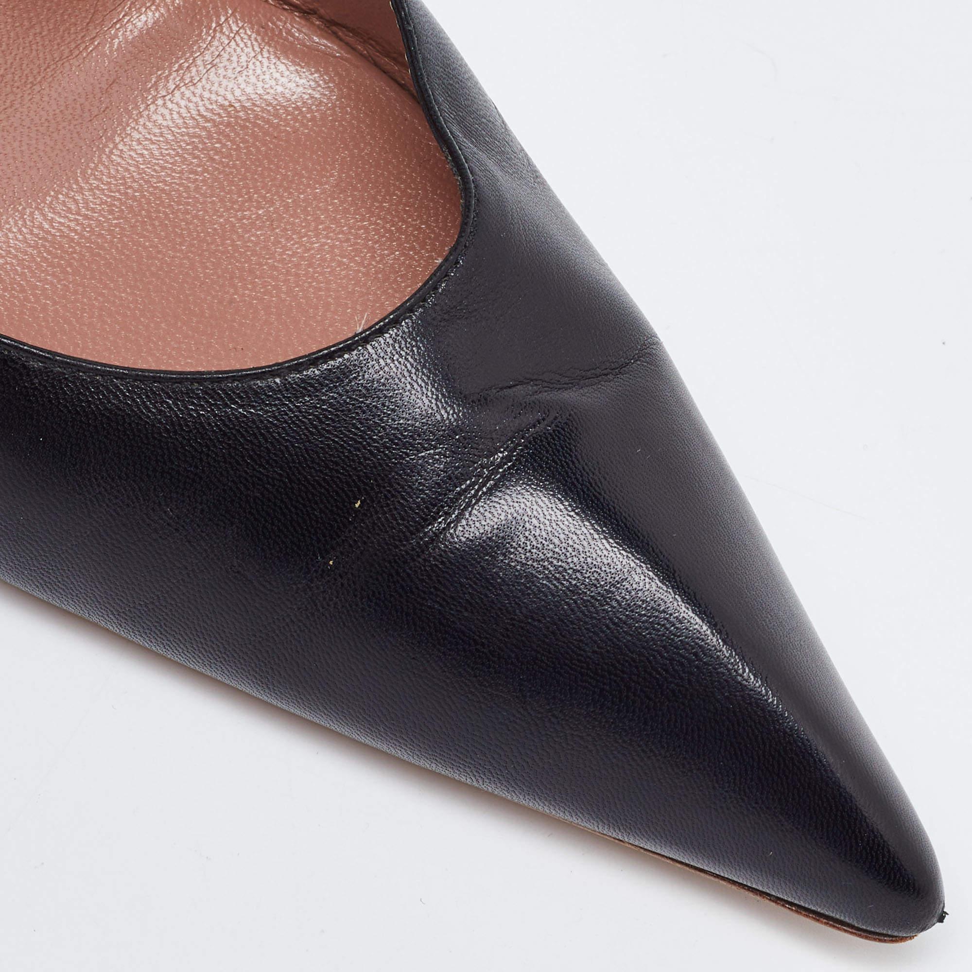 Bombas D'Orsay de piel negra con detalle metálico Alaia talla 38 en venta 2