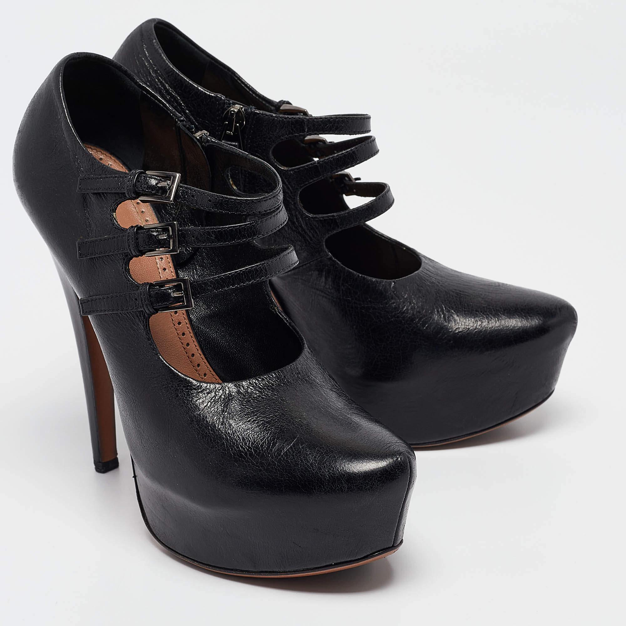 Bombas Mary Jane de plataforma de cuero negro Alaia talla 38 en Bastante bueno estado para la venta en Dubai, Al Qouz 2