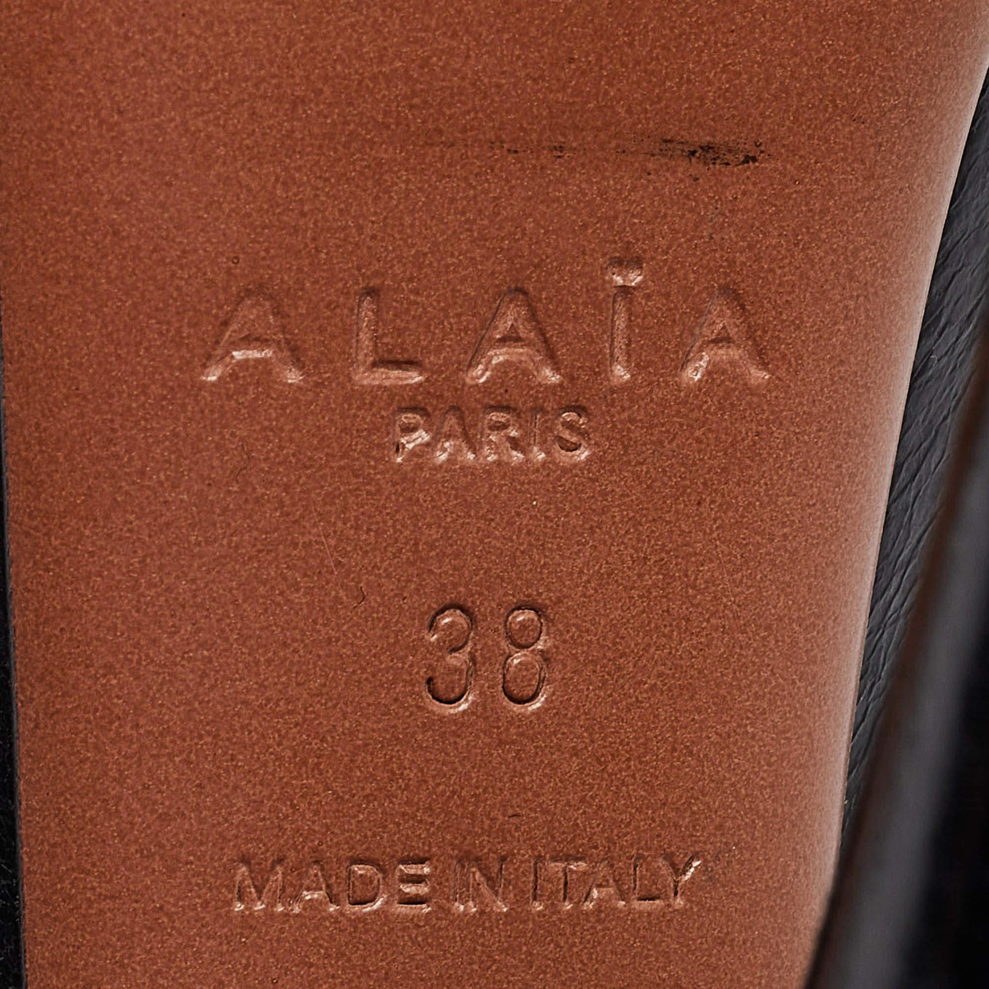 Bombas Mary Jane de plataforma de cuero negro Alaia talla 38 en venta 3