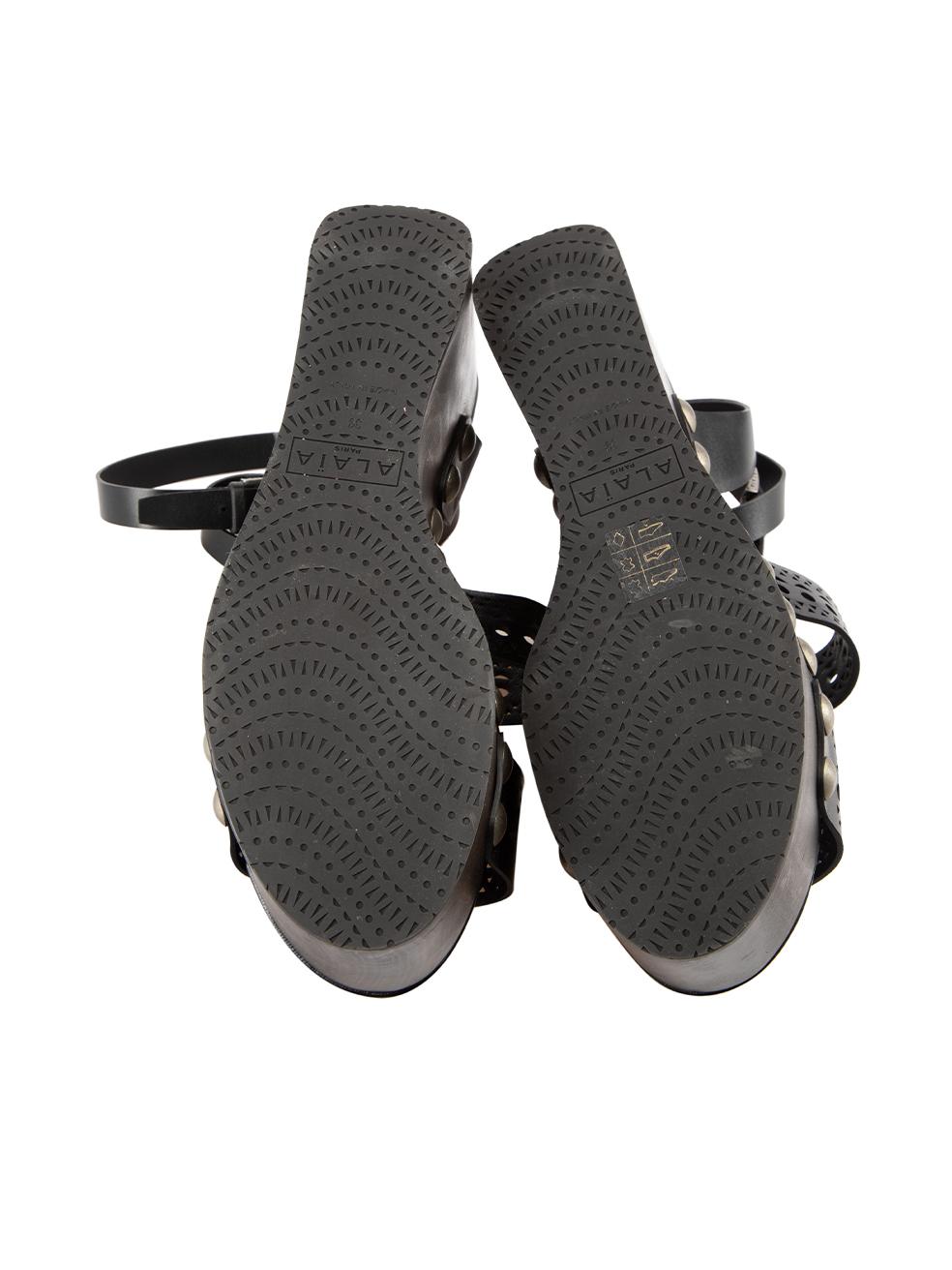 Women's Alaïa Black Leather Wood Studded Platform Sandals Size IT 39 For Sale