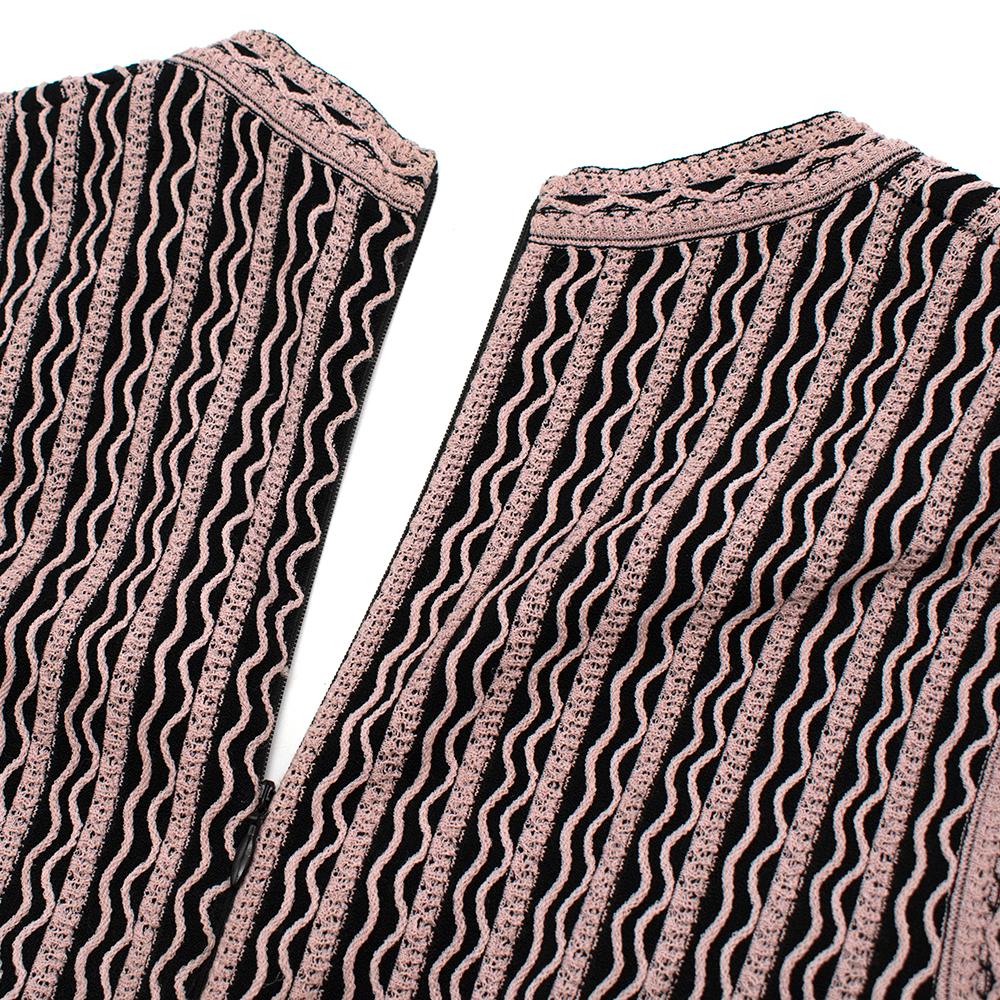 Alaia Black & Pink Stretch Knit Scalloped Dress - Size US 4 In Excellent Condition For Sale In London, GB