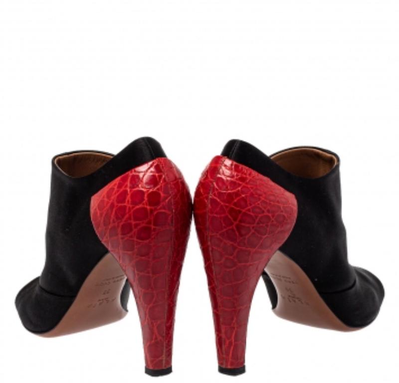 Alaia Black/Red Satin And Croc Embossed Leather Ankle Boots Size 39 For Sale 2