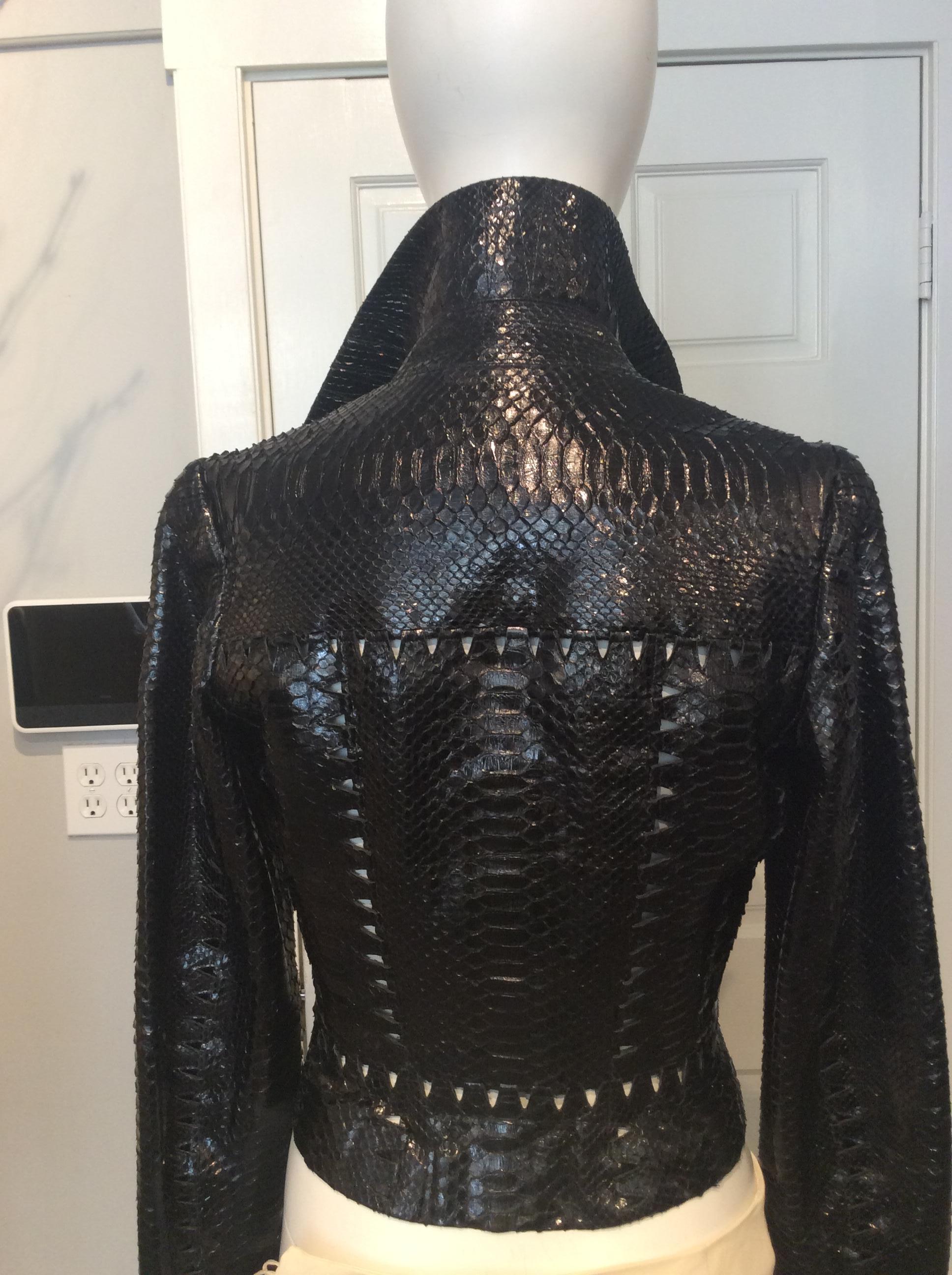 Alaia Black Snakeskin Cropped Jacket, Size 38 For Sale 1