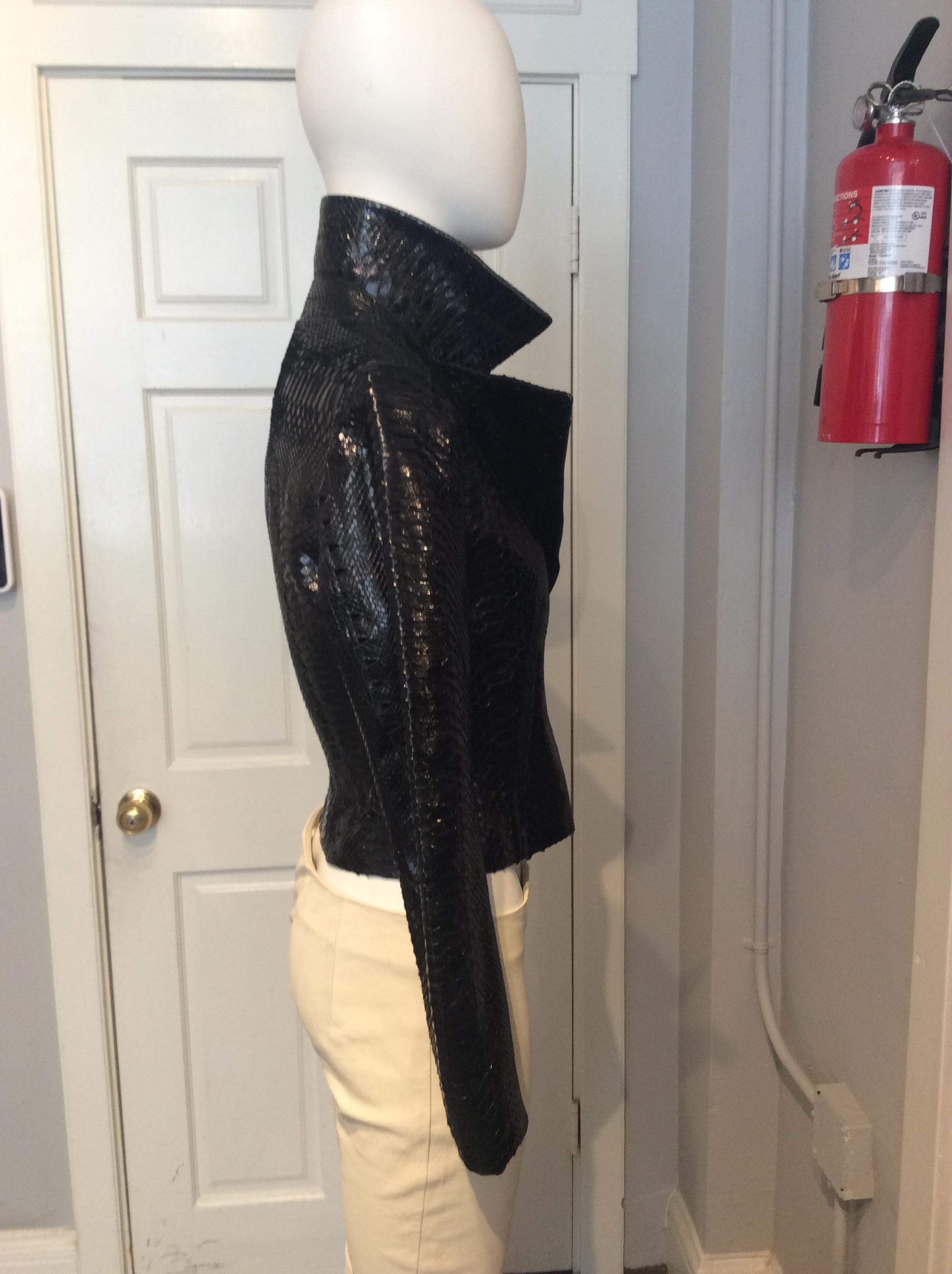 Alaia Black Snakeskin Cropped Jacket, Size 38 For Sale 2