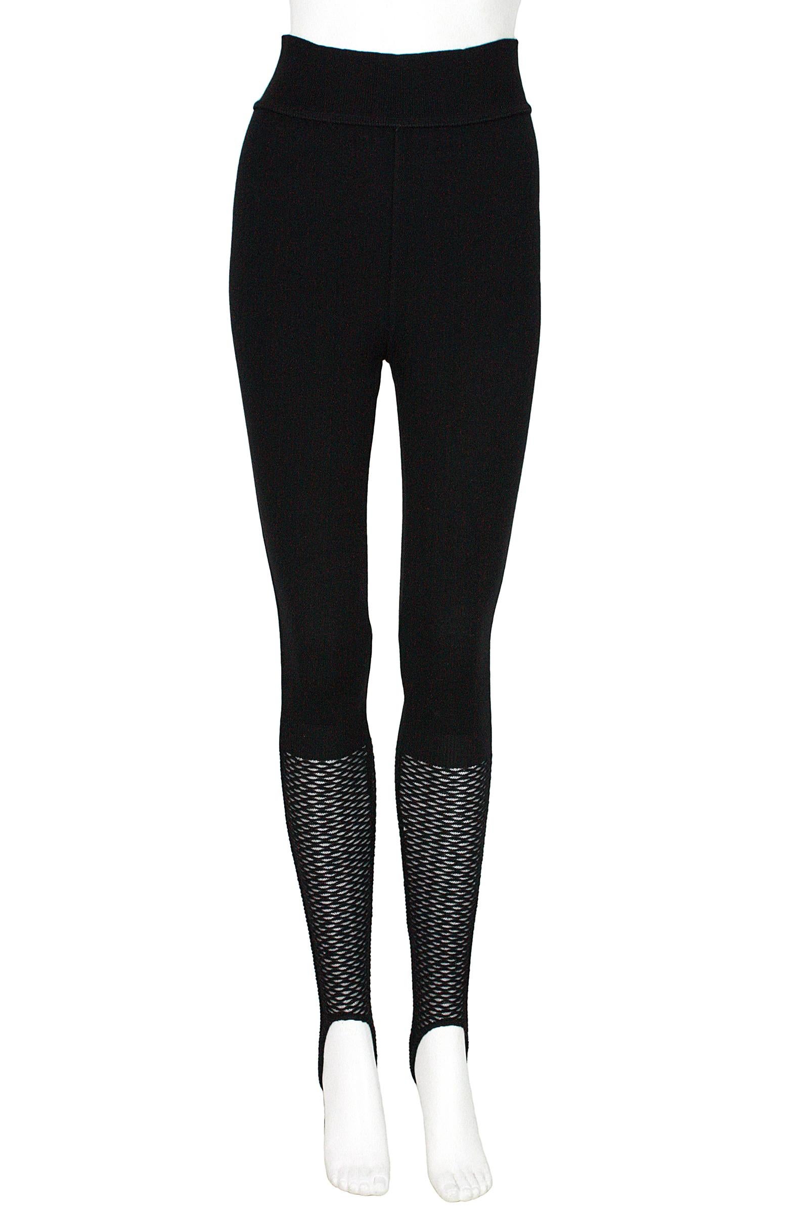 Alaïa stirrup leggings
Black thick knit wool blend 
Stretchy waistband 
Pull-on style  