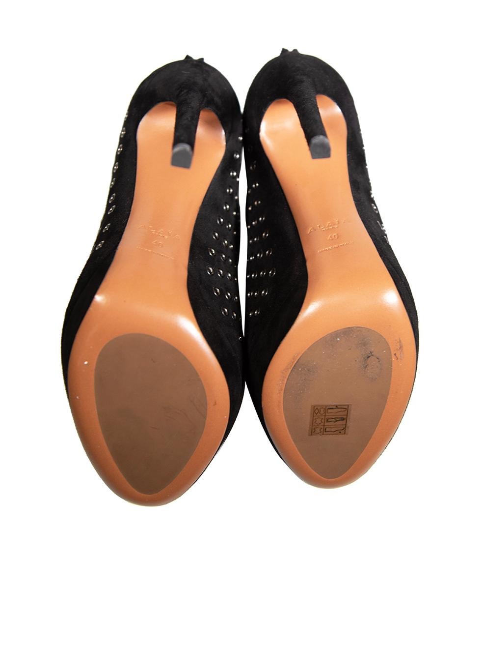Women's Alaïa Black Suede Eyelet Scallop Edge Platform Boots Size IT 40 For Sale
