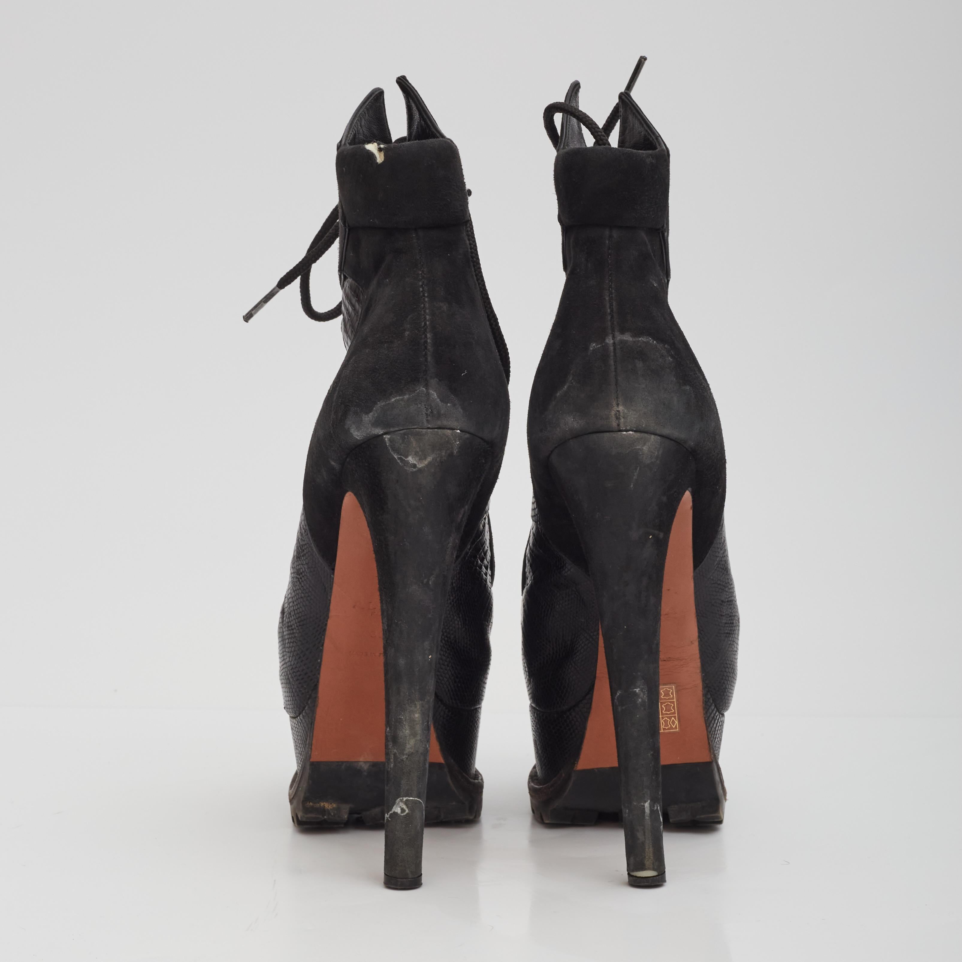 alaia hiking boots