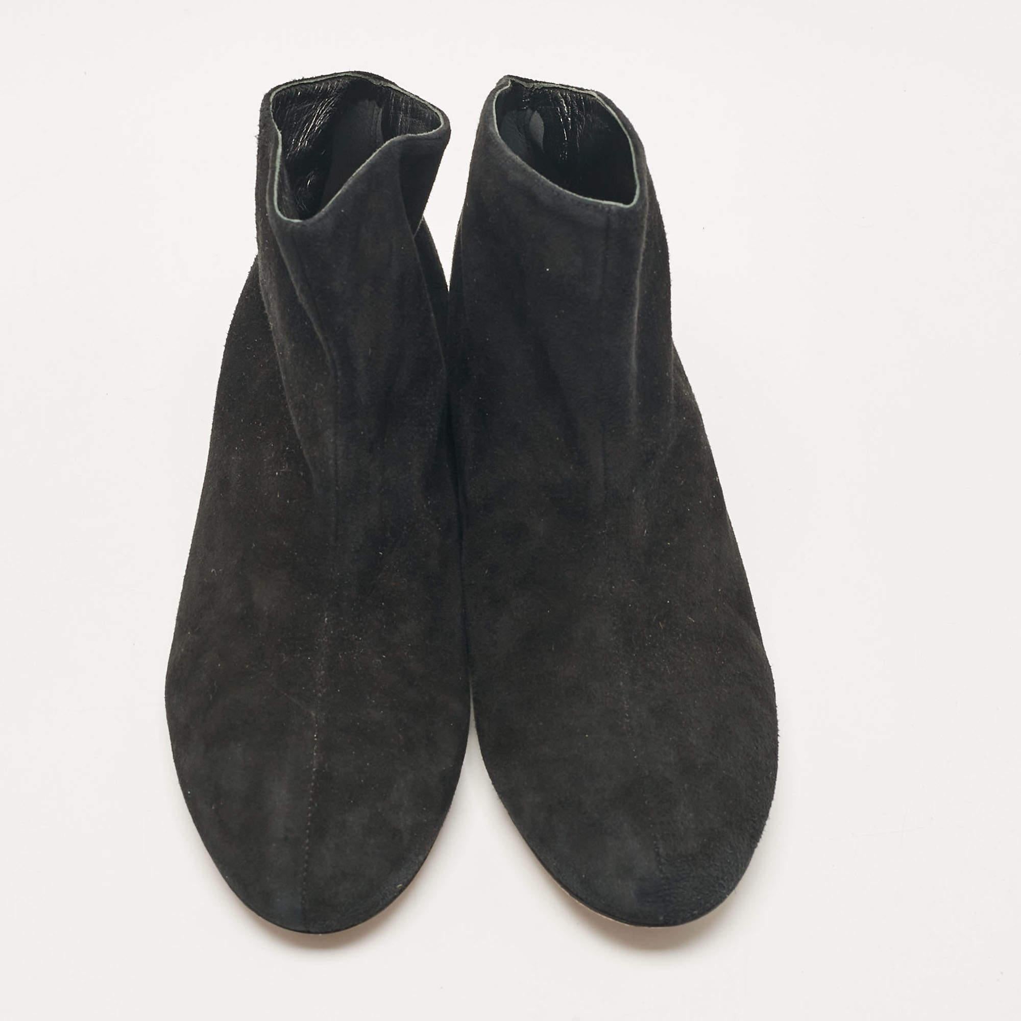 Noir Alaia Black Suede Low Ankle Length Boots Size 35.5 en vente