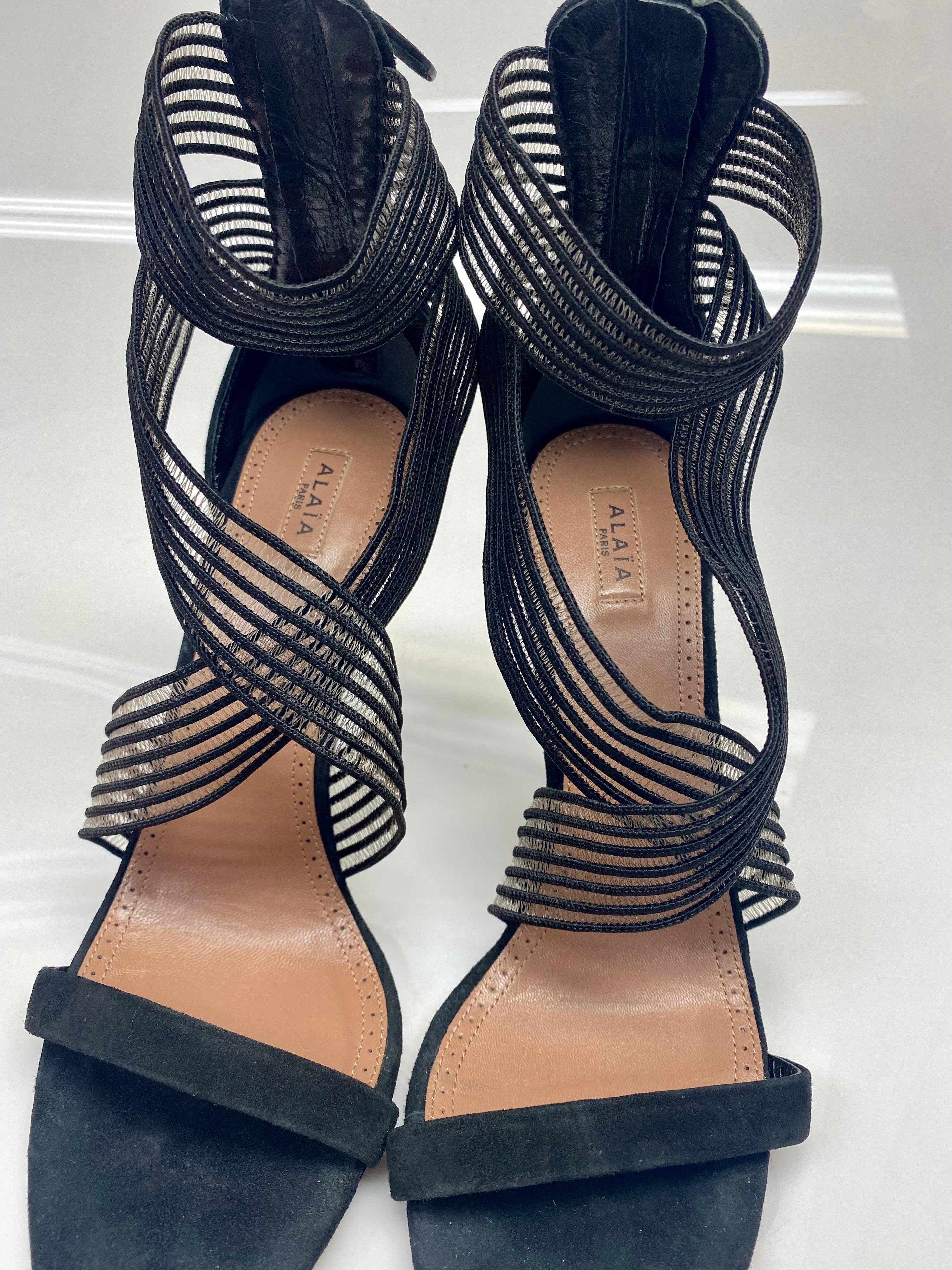 Alaia Black Suede Ribbon Sandals Heels Size 40 For Sale 4
