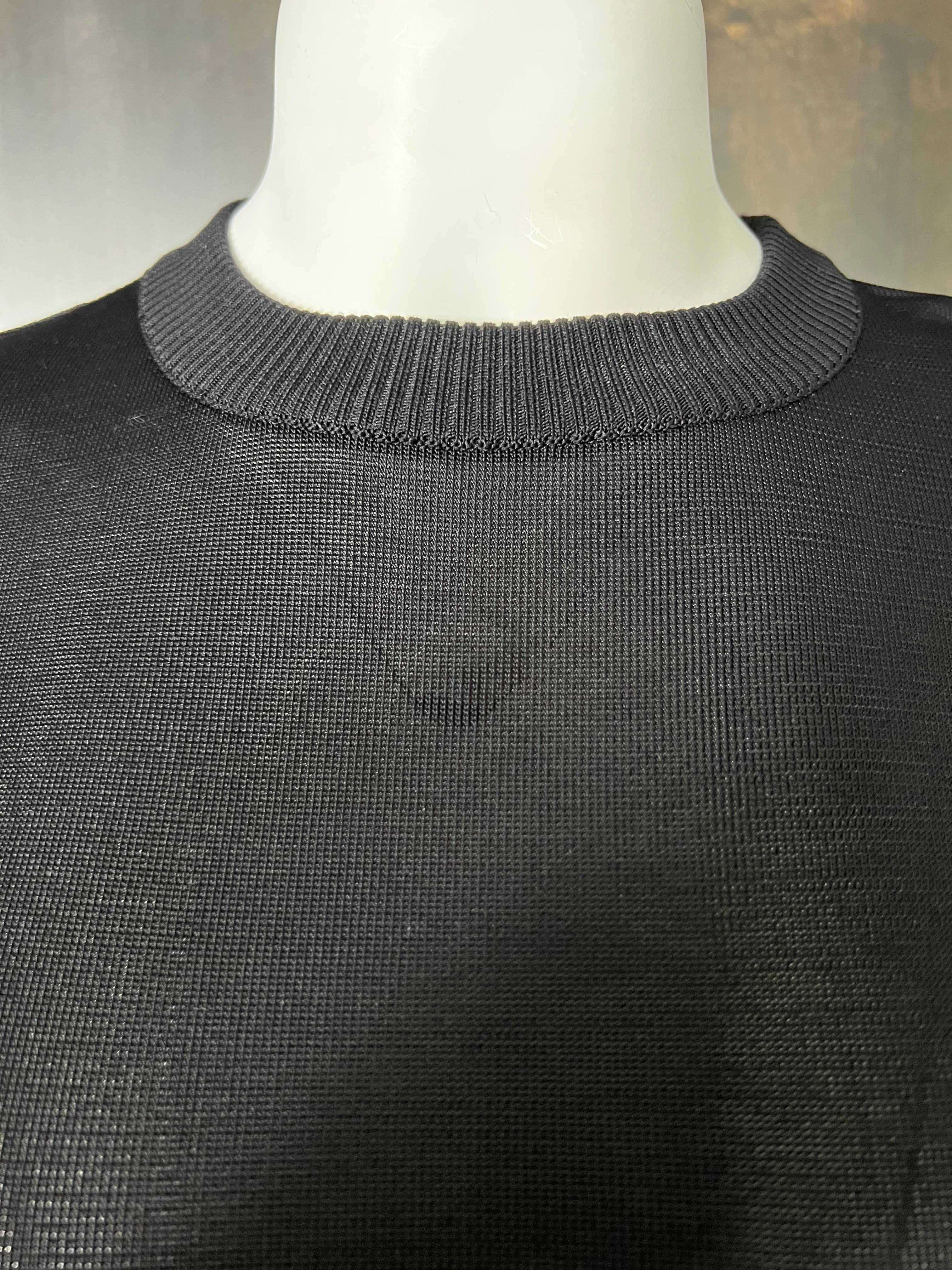 - Knit & see through finish
- Long Sleeves
- Crew neckline 
- Made in Italy 
