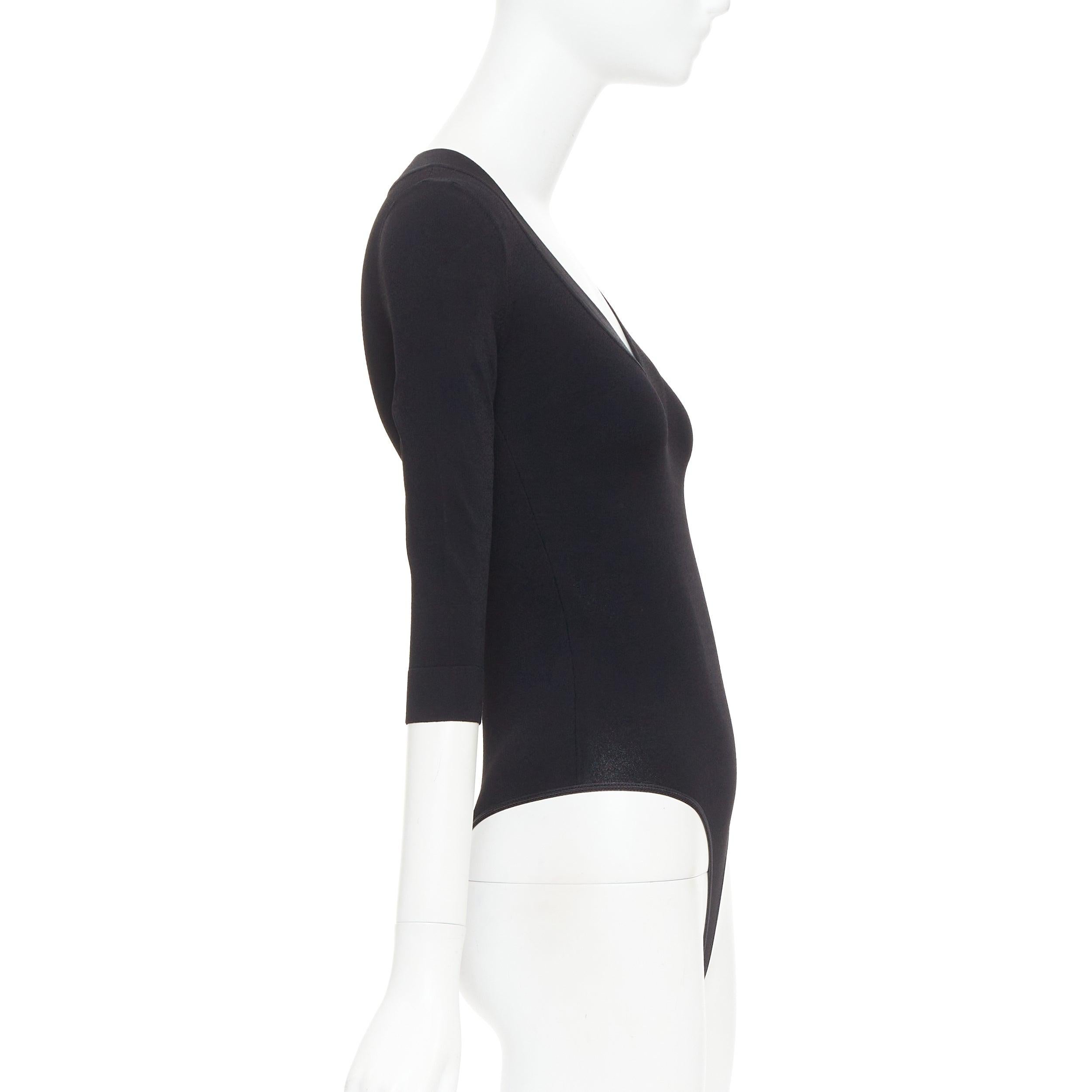 S.I.V.A. nero in misto viscosa con scollo a V, t-shirt e body top FR36 S. In condizioni ottime in vendita a Hong Kong, NT