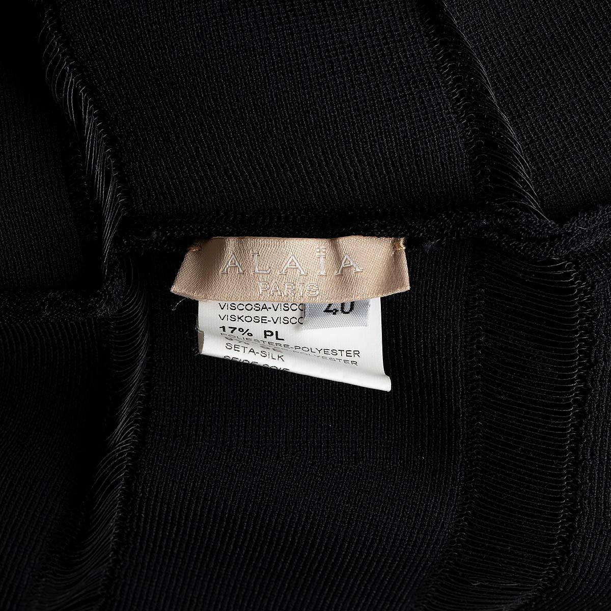 Alaïa - Robe en maille stretch à manches longues en viscose noire, 40 M en vente 2