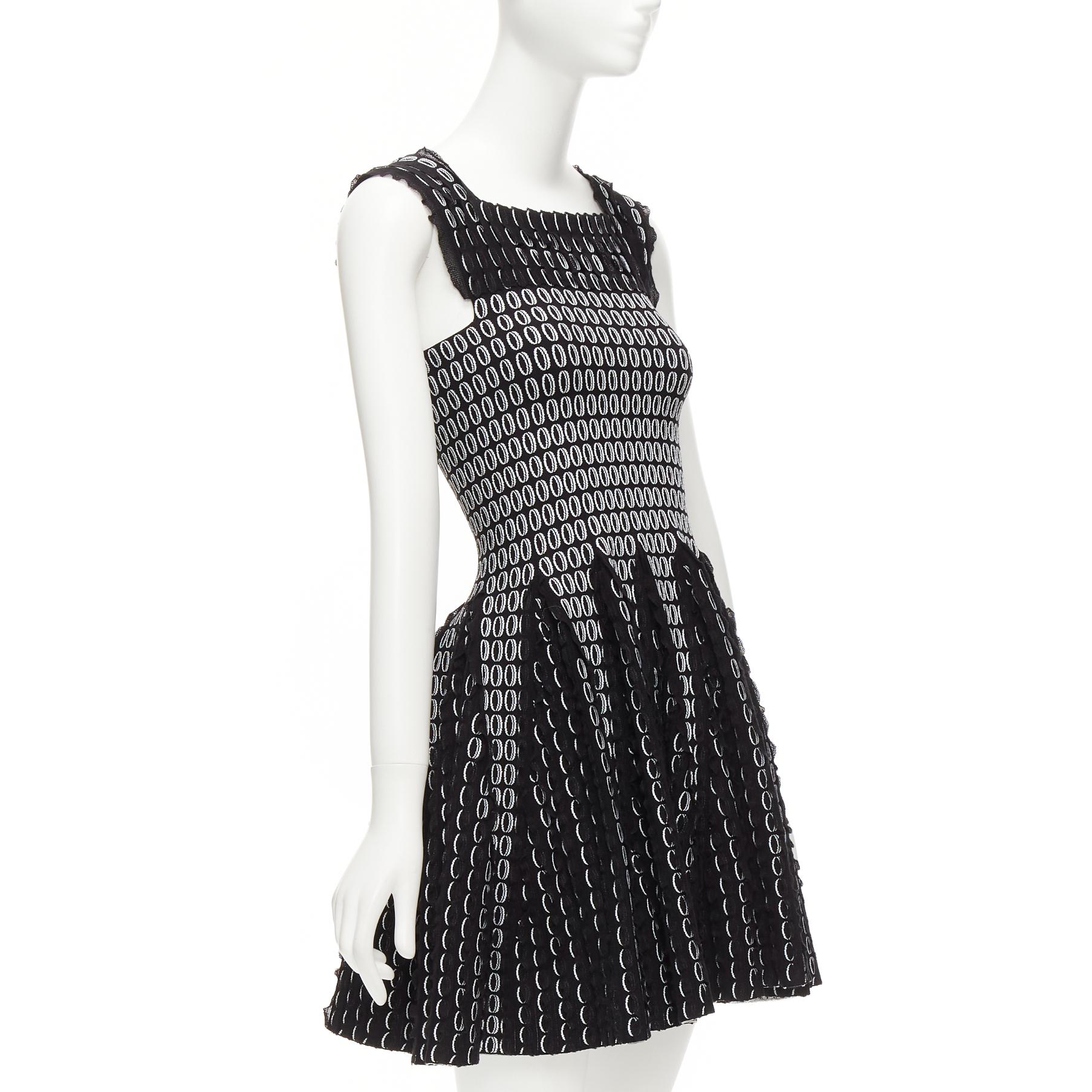 ALAIA black white scallop ruffle eyelet jacquard knitted fit flare dress FR36 S In New Condition For Sale In Hong Kong, NT