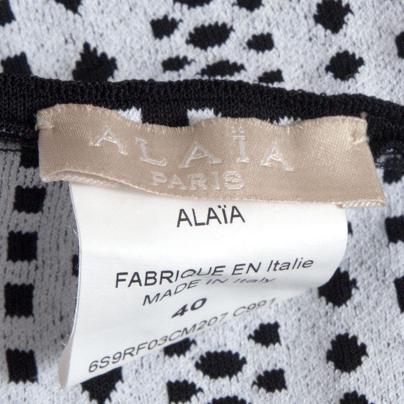 ALAIA black & white viscose blend KNIT Flared Dress 40 In Excellent Condition In Zürich, CH