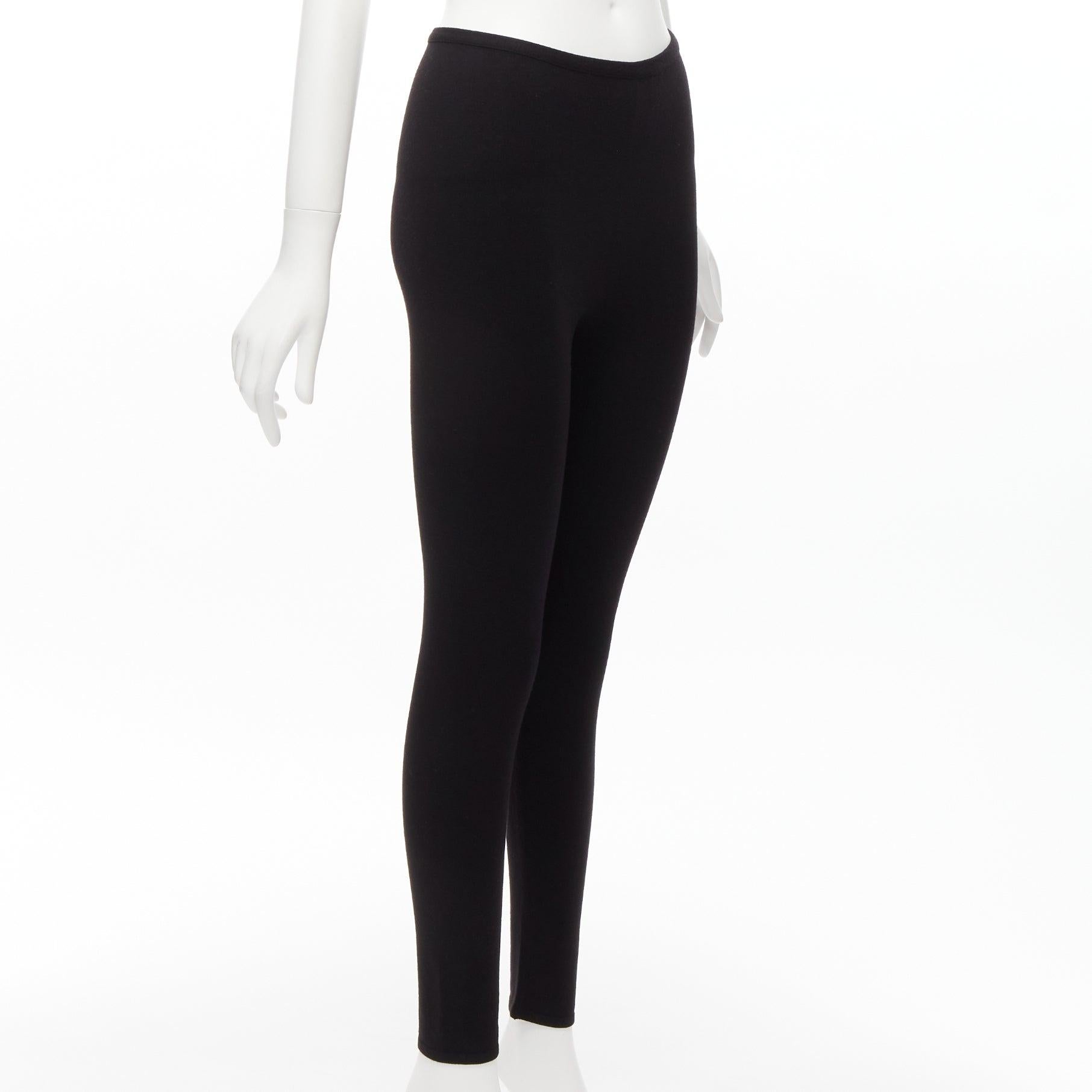 ALAIA black wool blend minimal classic soft skinny long legging FR38 M
Reference: BSHW/A00046
Brand: Alaia
Material: Wool, Blend
Color: Black
Pattern: Solid
Closure: Elasticated
Made in: Italy

CONDITION:
Condition: Excellent, this item was