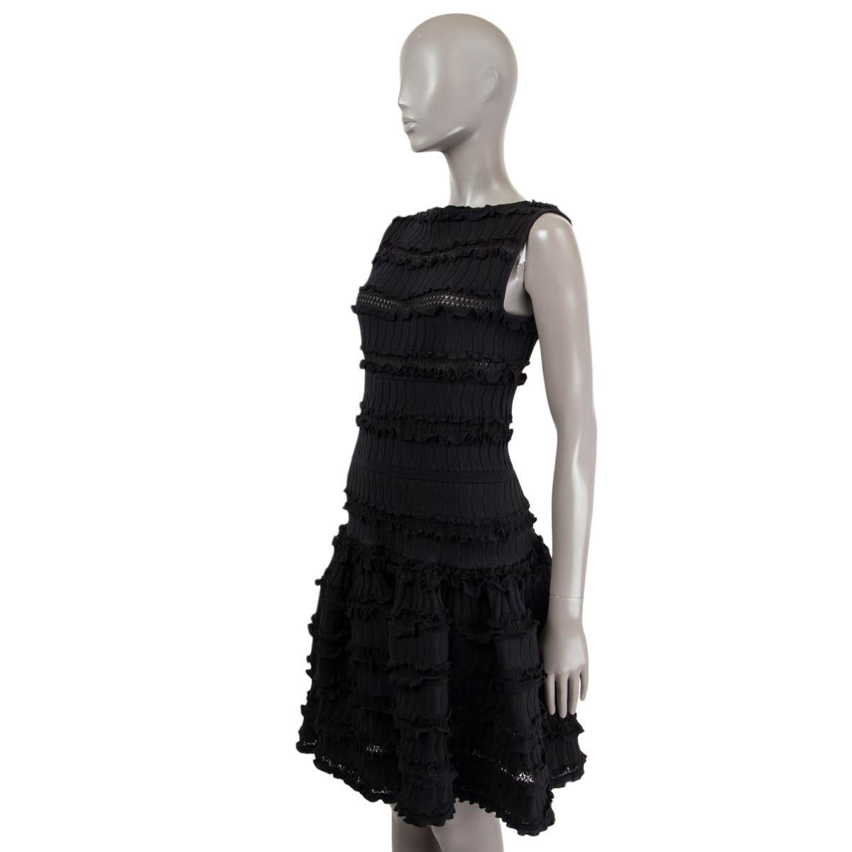 ALAIA black wool blend RUFFLED SLEEVELESS KNIT Dress 40 M In Excellent Condition For Sale In Zürich, CH