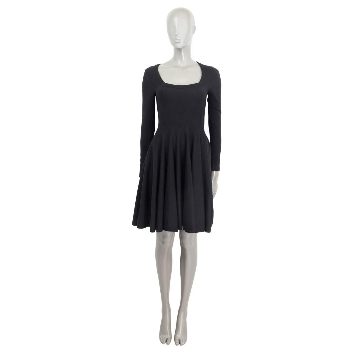 100% authentic Alaïa flared long-sleeve jacquard wool (missing tag) dress with a square neckline. Unlined. Has been worn and is in excellent condition. 

Measurements
Tag Size	Missing Tag
Size	S
Shoulder Width	39cm (15.2in)
Bust	76cm (29.6in) to