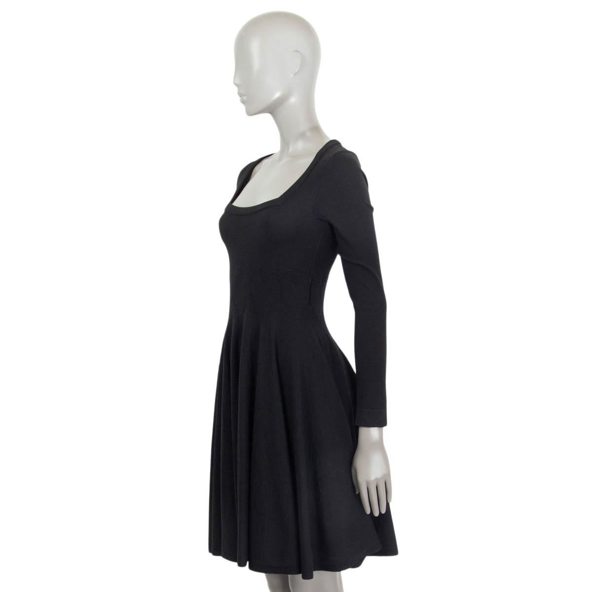 ALAIA black wool blend SCOOP NECK SLEEVELESS FLARED Dress S In Excellent Condition For Sale In Zürich, CH