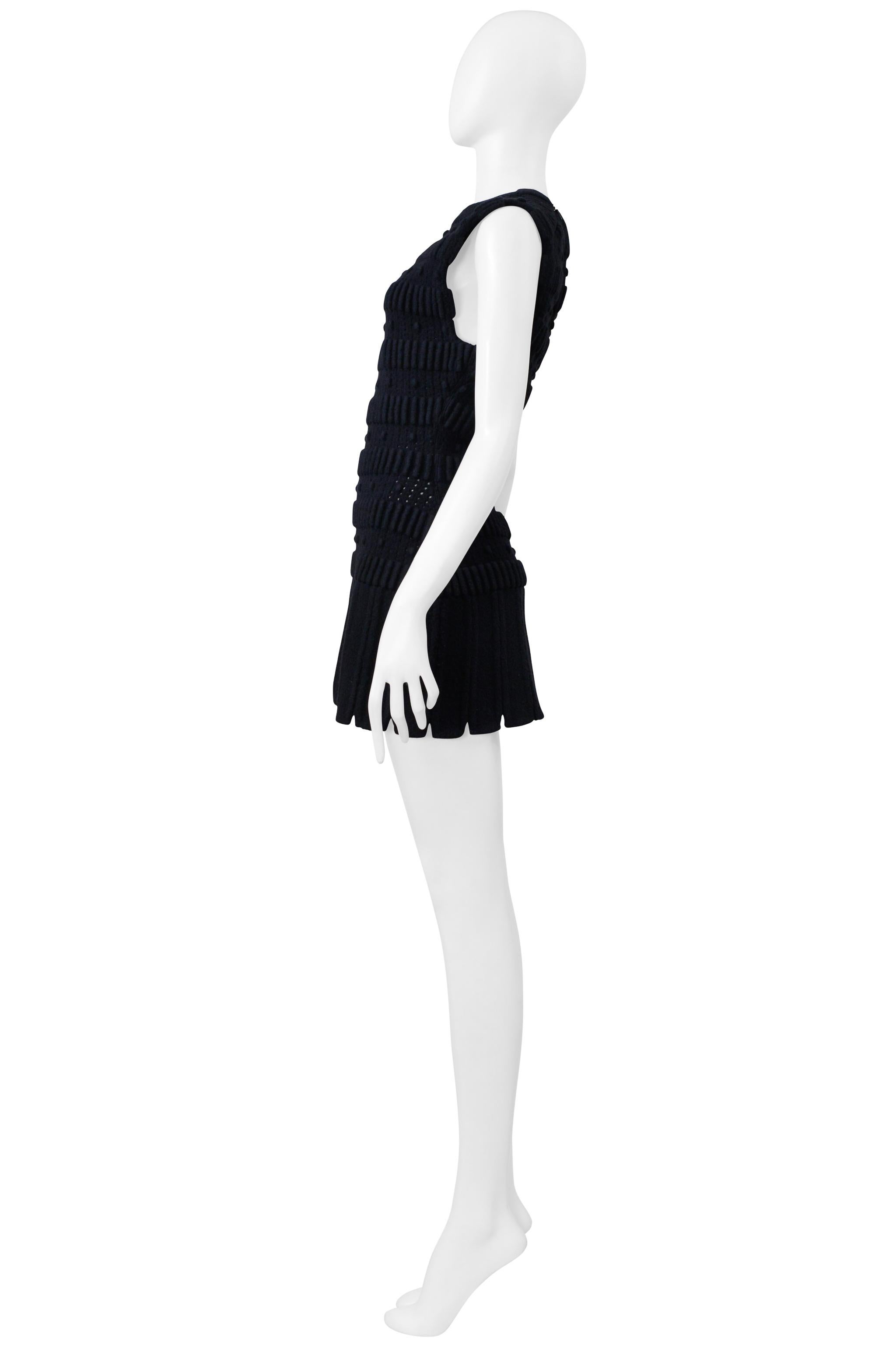 Alaia Schwarzes Wolle Fancy Knit Armor Minikleid im Angebot 3