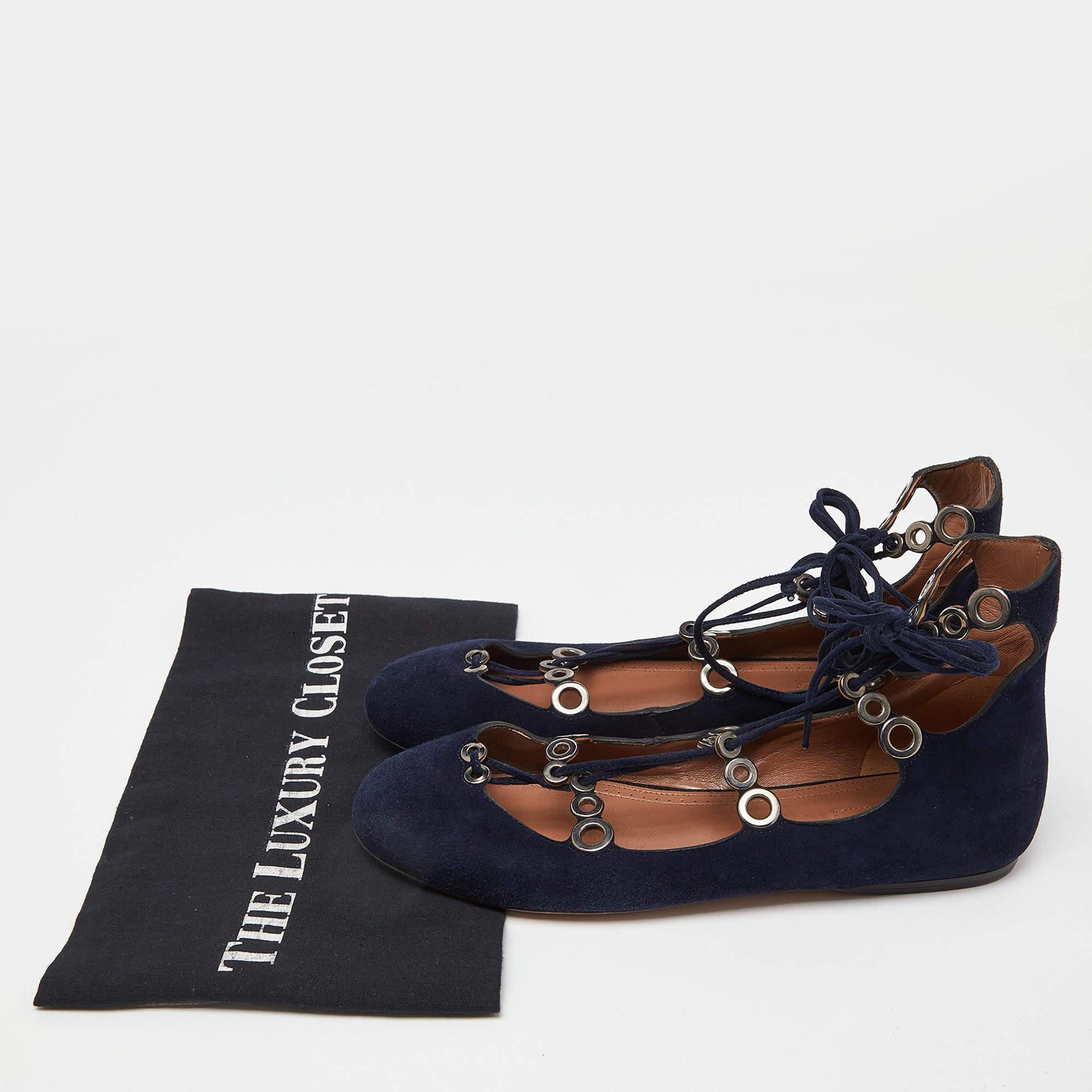 Alaia Ballerines à lacets en daim bleu taille 37 en vente 5