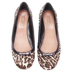 ALAIA - Chaussures de ballet à bordure en poil de poney noir avec imprimé léopard marron EU37,5