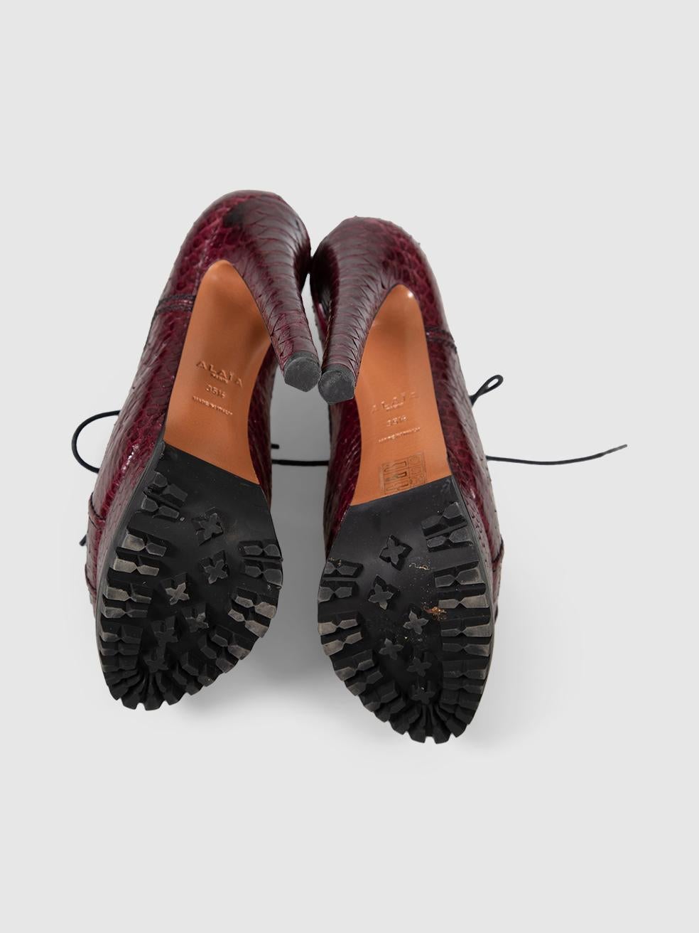 Women's Alaïa Burgundy Python Lace Up Heels Size IT 35.5 For Sale