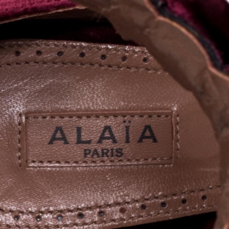 Alaia Burgundy Velvet Studded 'Bombe' T-Strap Ankle Cuff Sandals Size 39 For Sale 2