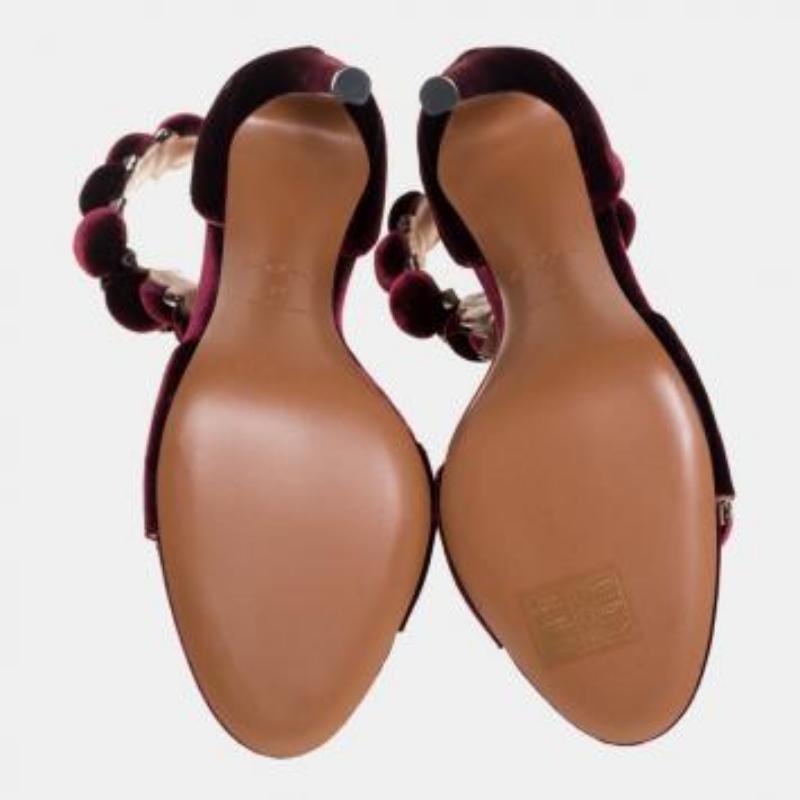 Alaia Burgundy Velvet Studded 'Bombe' T-Strap Ankle Cuff Sandals Size 39 For Sale 4