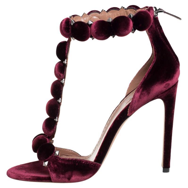 Alaia Burgundy Velvet Studded 'Bombe' T-Strap Ankle Cuff Sandals Size 39 For Sale