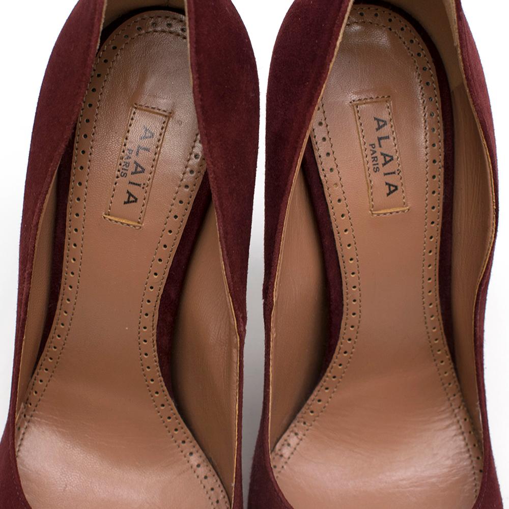 Alaia Cherry Red Suede Pumps size 39 In Excellent Condition In London, GB