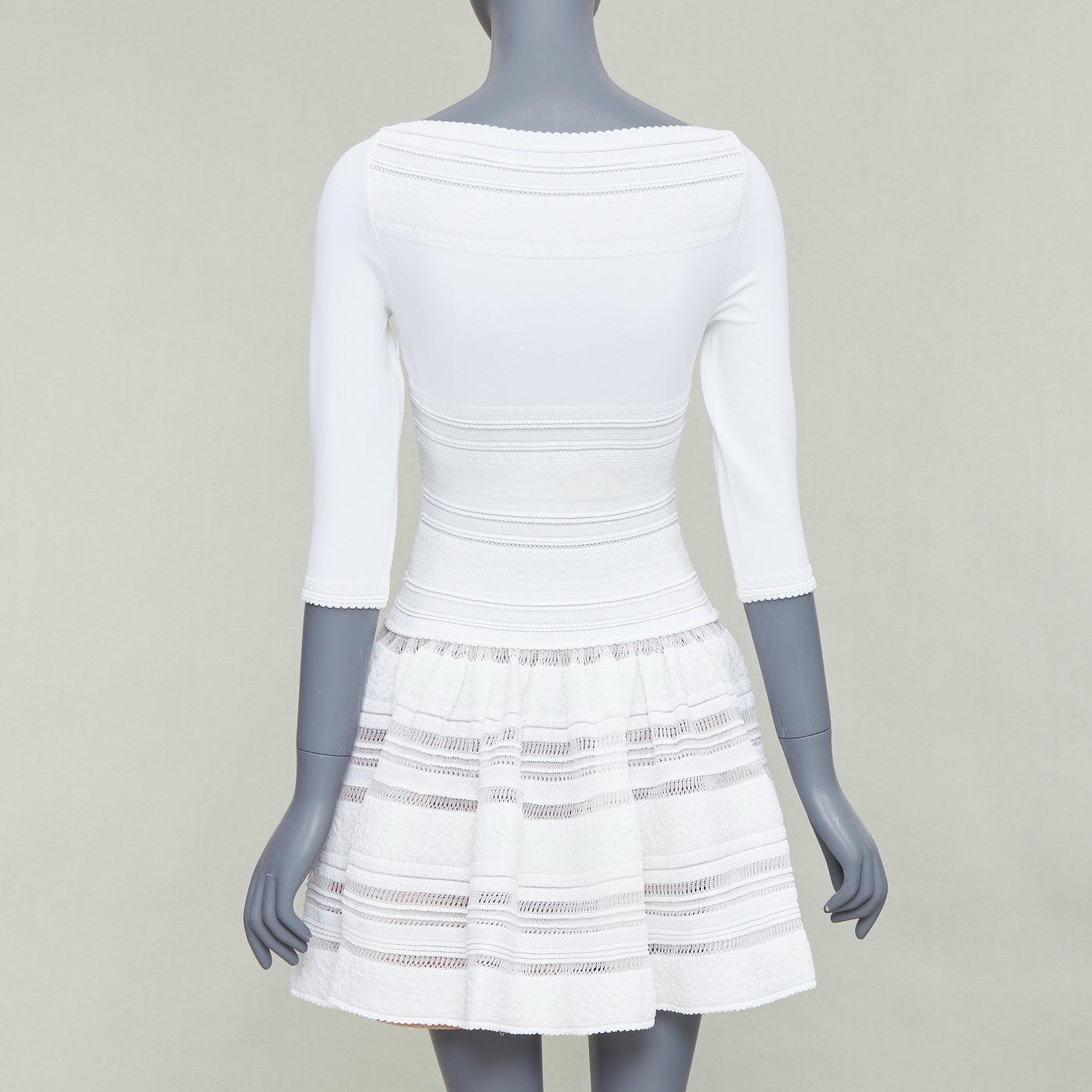 ALAIA - Robe évasée à manches courtes et col bateau en viscose mélangée - crème FR36 S Pour femmes en vente