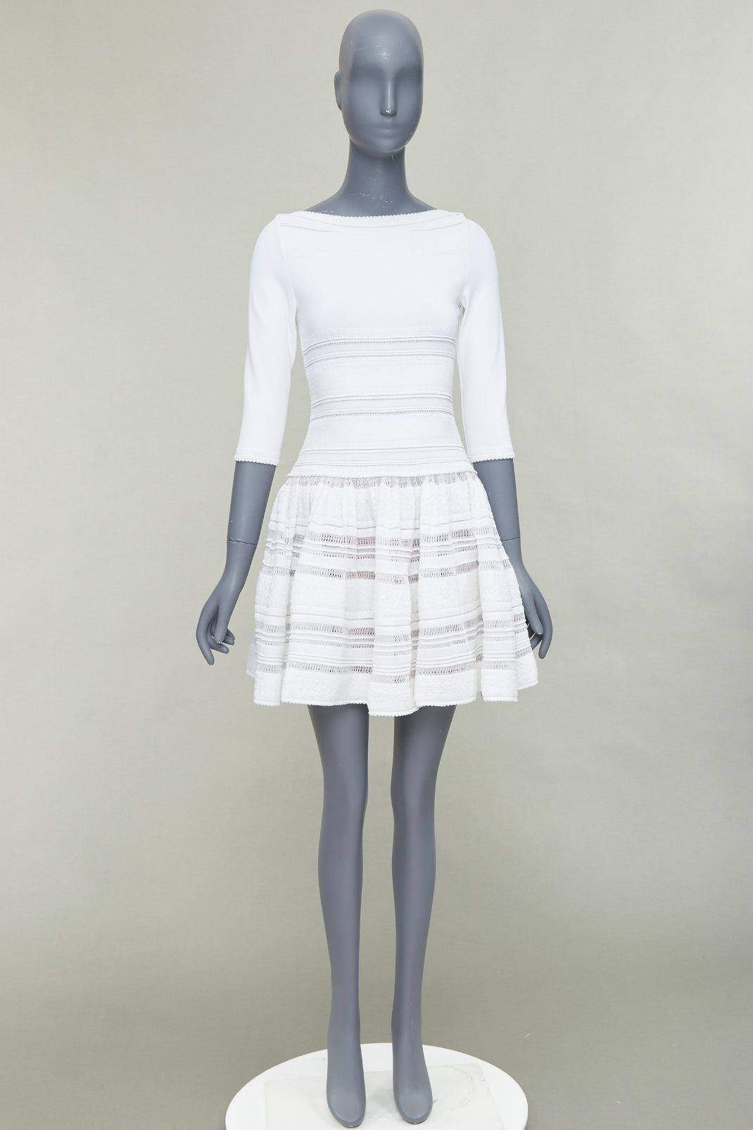 ALAIA - Robe évasée à manches courtes et col bateau en viscose mélangée - crème FR36 S en vente 4