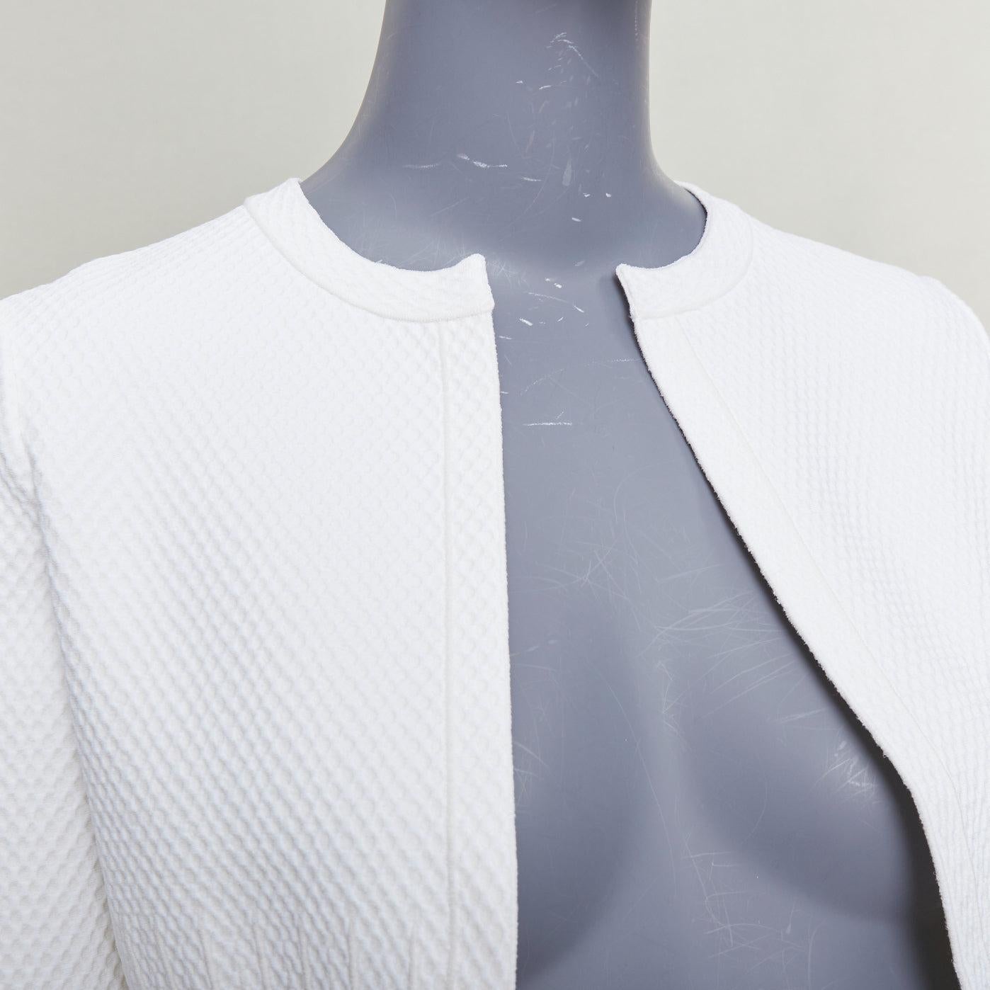 ALAIA Creme Viskosemischung texturierte Strickjacke FR36 S
Referenz: SNKO/A00552
Marke: Alaia
Designer: Azzedine Alaia
MATERIAL: Viskose, Gemisch
Farbe: Creme
Muster: Solide
Zusätzliche Details: Strategisch gestrickt, um den Körper besser zu