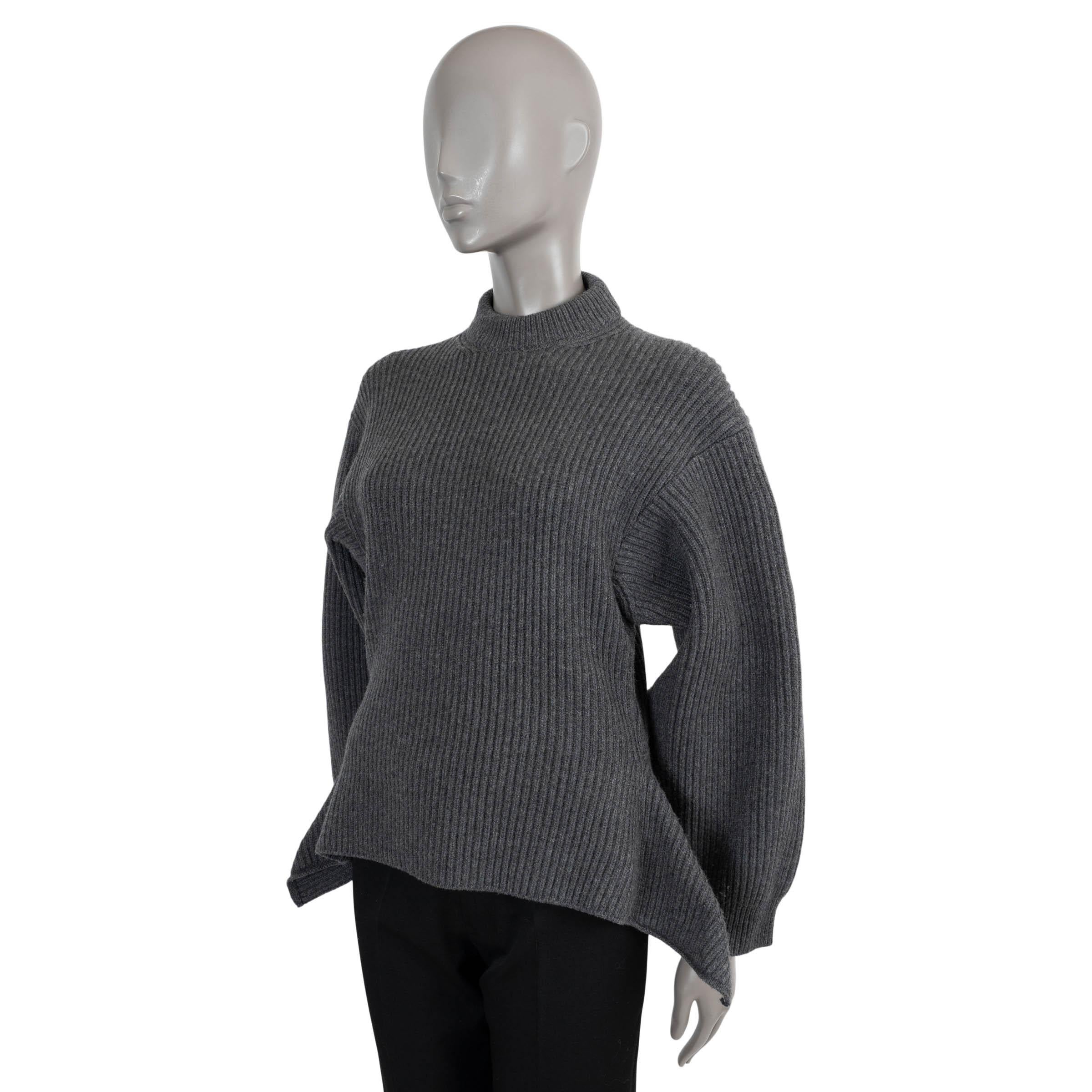 100% authentic Alaïa mock-neck sweater in dark grey rib-knit wool (with 8% cashmere). Features an oversized silhouette and peplum hem. Has been worn and is in excellent condition.

2022 Spring/Summer

Measurements
Model	221483F096003
Tag