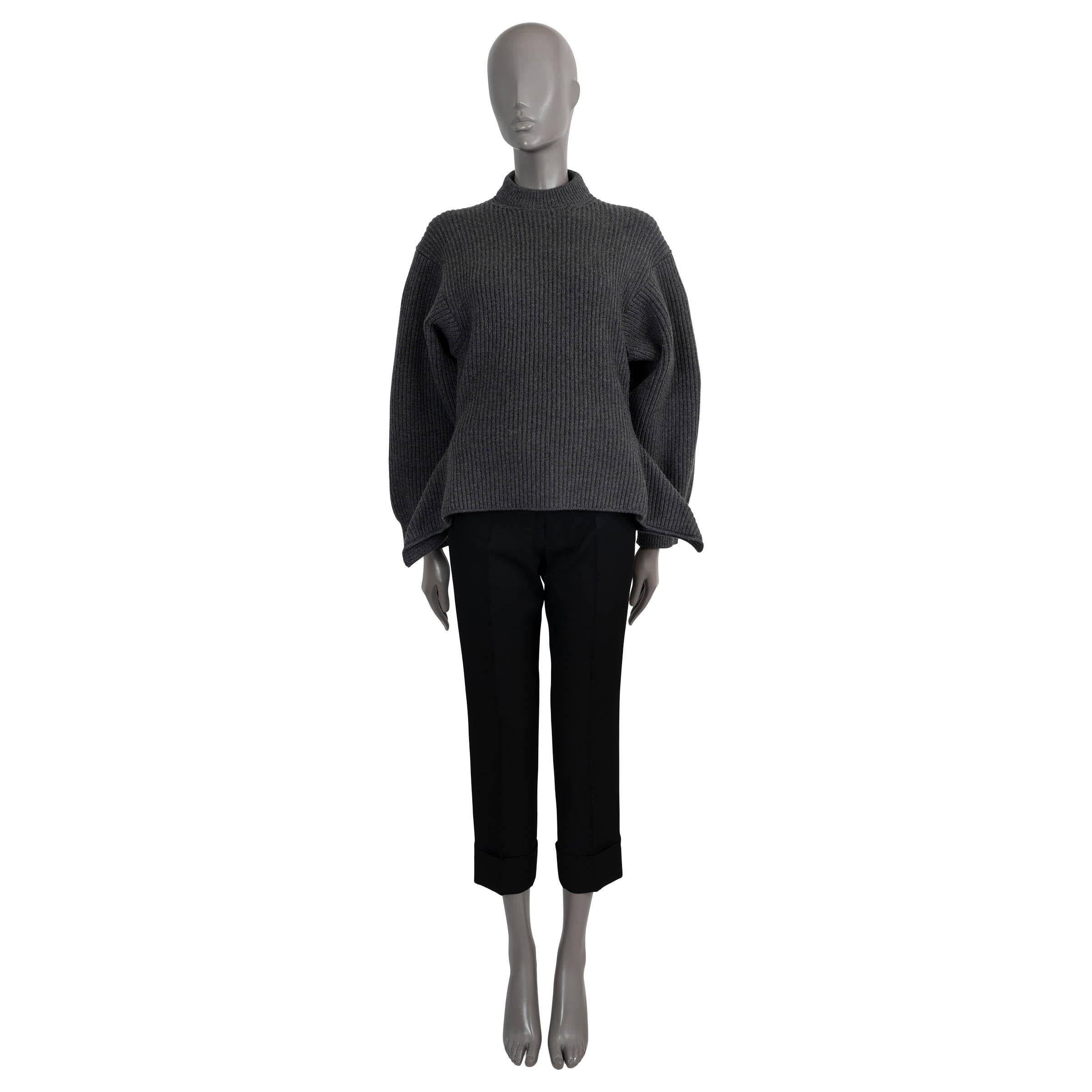 ALAIA dark gray wool & cashmere 2022 RIB-KNIT PEPLUM Sweater 38 S In Excellent Condition For Sale In Zürich, CH