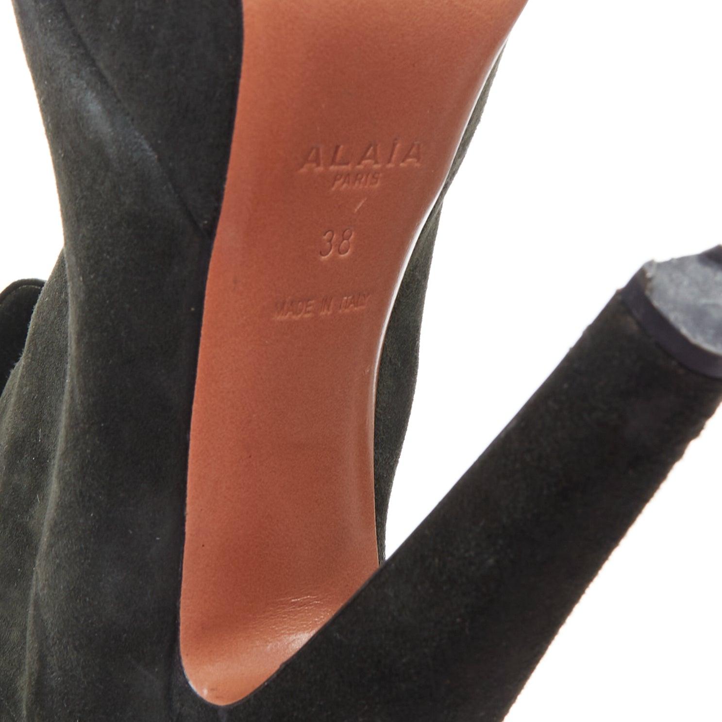ALAIA - Bottines à talon conique en daim vert foncé à lacets latéraux EU38 en vente 5