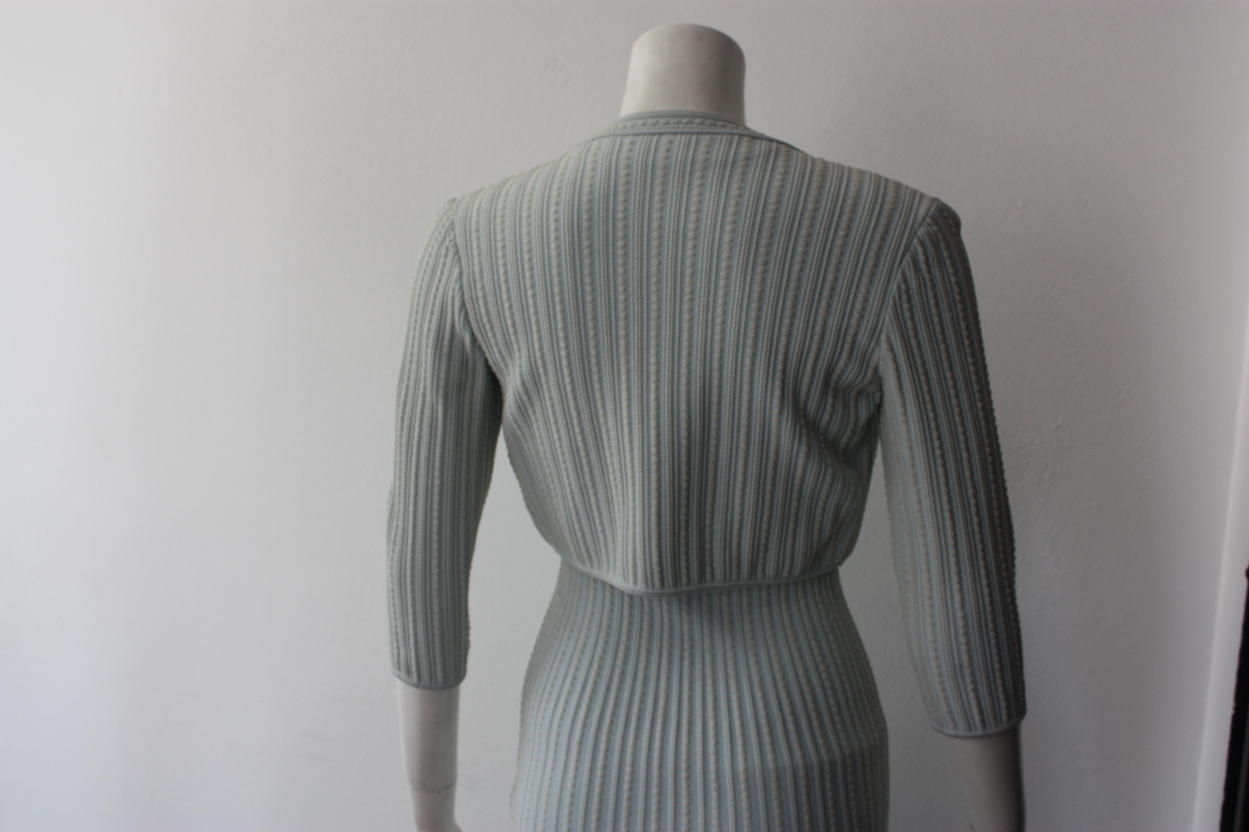 Alaïa - Ensemble robe et veste courte bleu pâle, taille 38 en vente 7