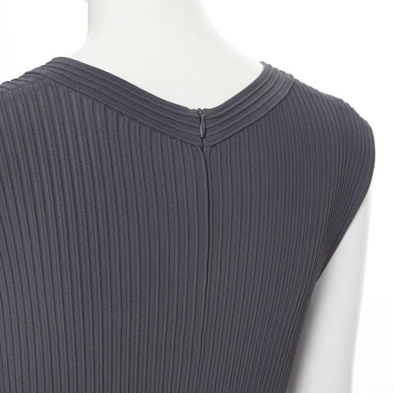 ALAIA dust grey ribbed V-neck sleeveless fit flared cocktail dress M For Sale 4
