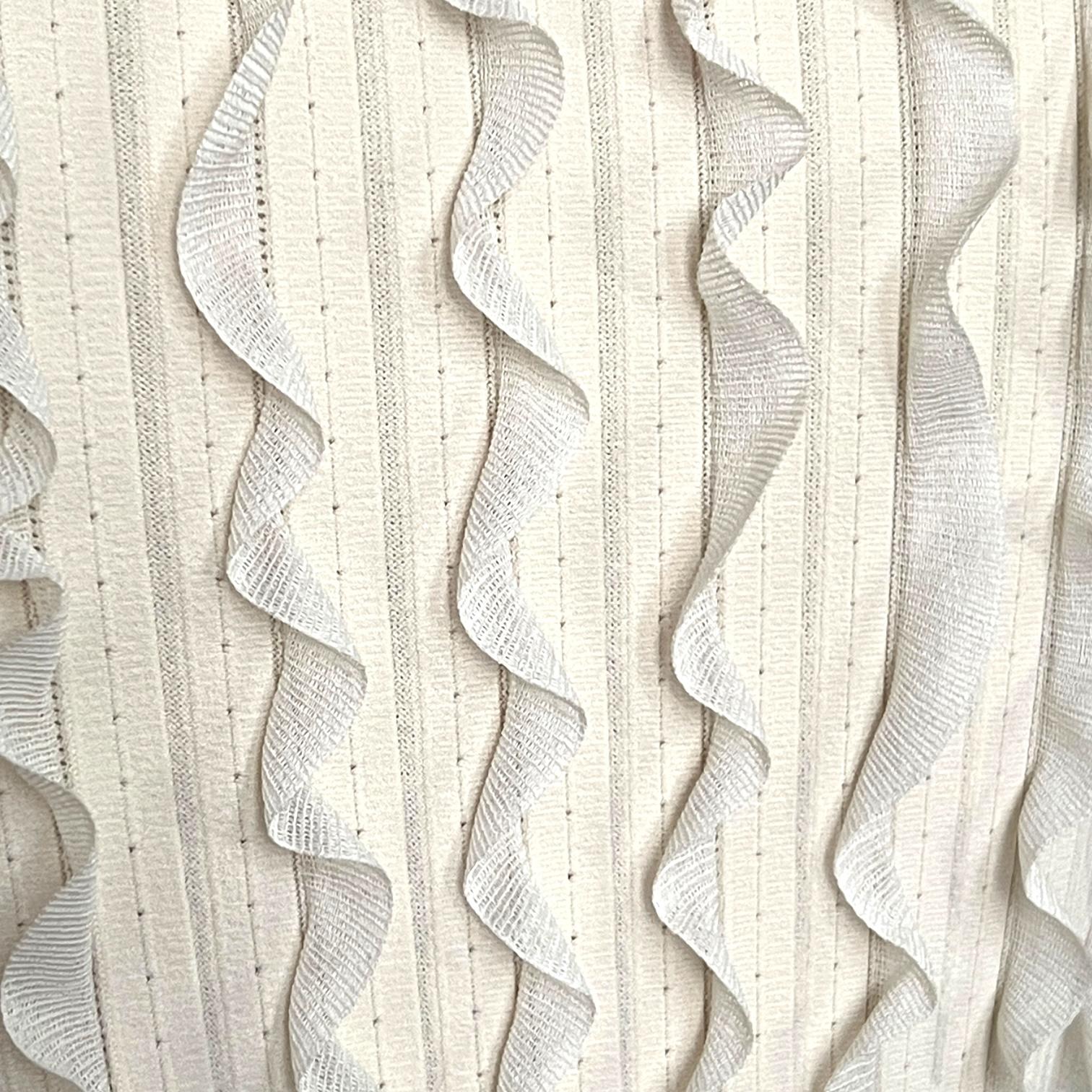 Beige Alaïa A/I 2021 Vestito in maglia con volant avorio in vendita