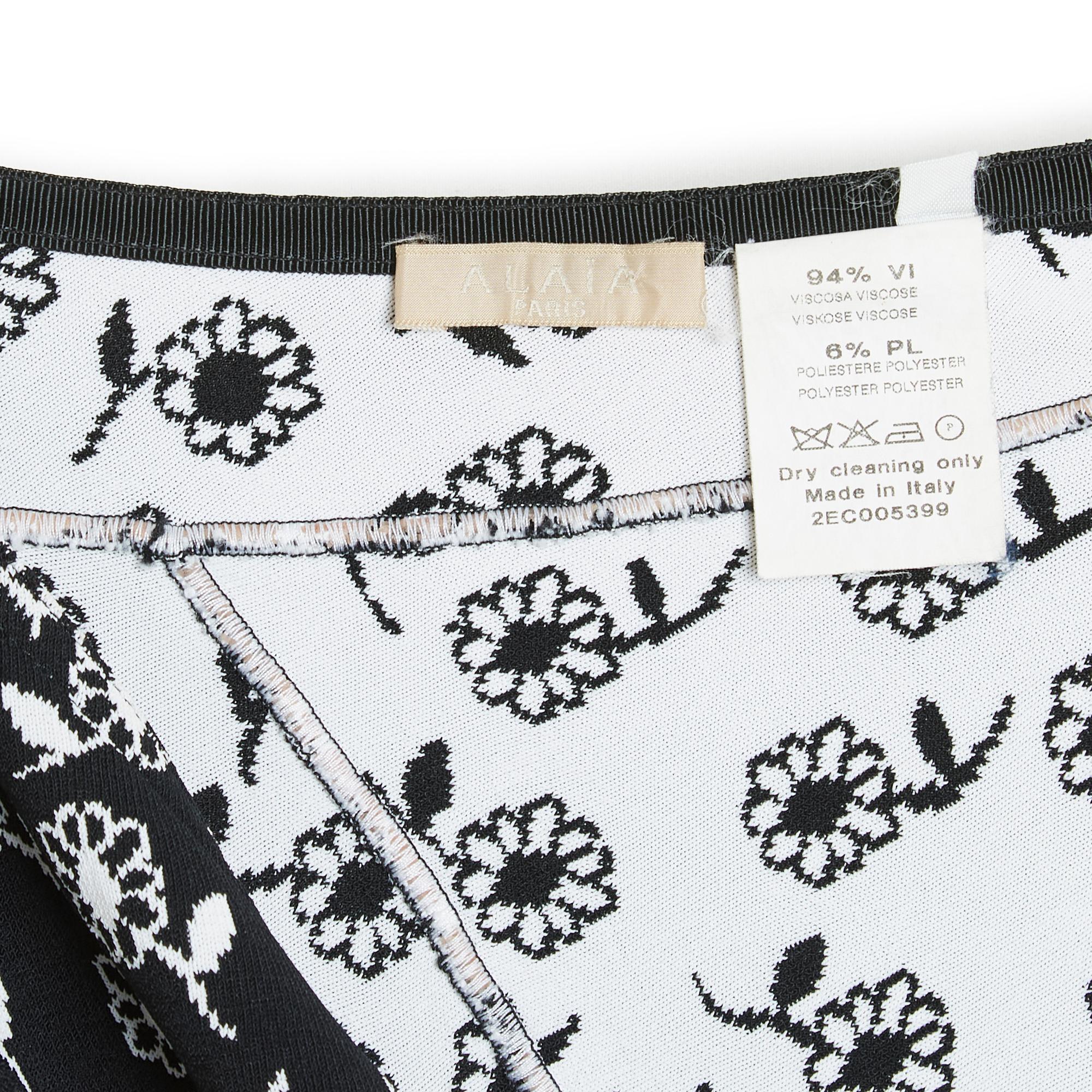 Women's or Men's Alaia FR36 Black White Flowers viscosa Knit Skirt  For Sale