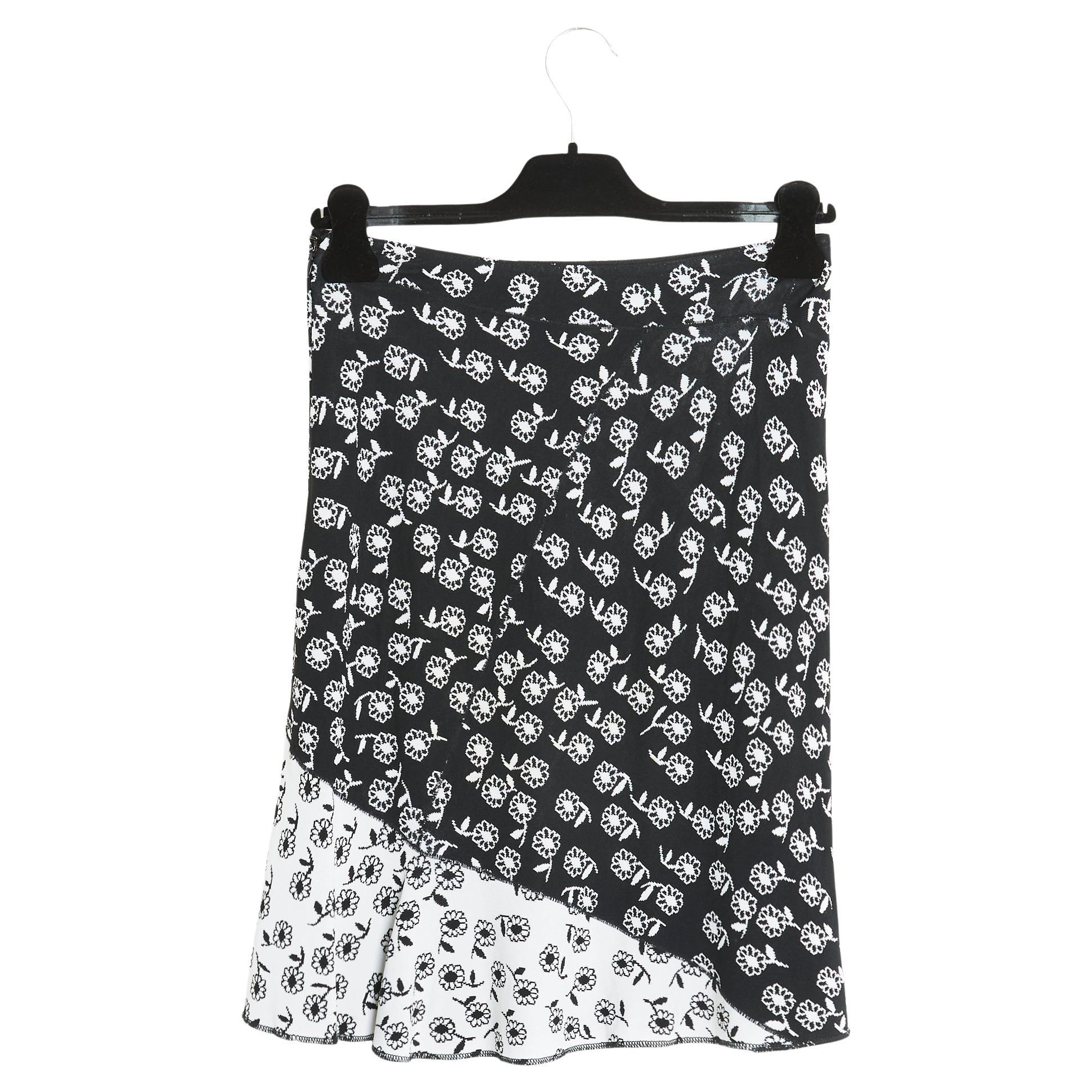 Alaia FR36 Black White Flowers viscosa Knit Skirt  For Sale
