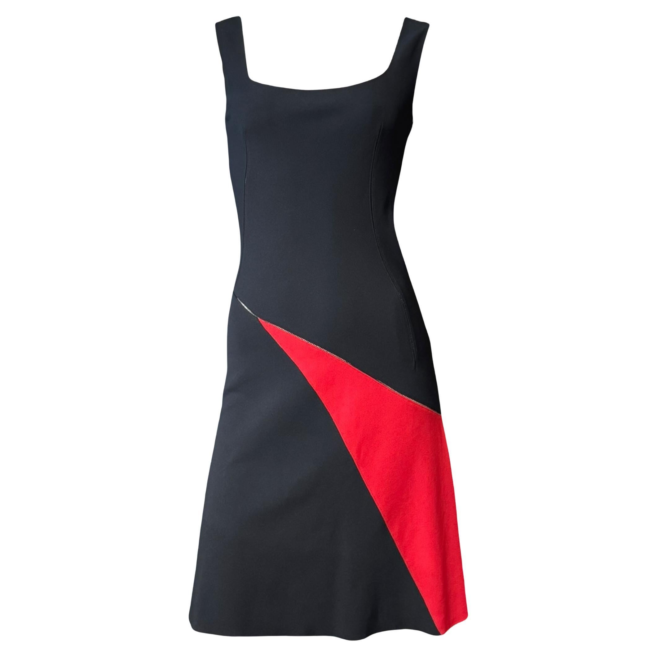 Alaïa Geometrisches Schwarz-Rot Ärmelloses Kleid mit offenen Nähten im Angebot