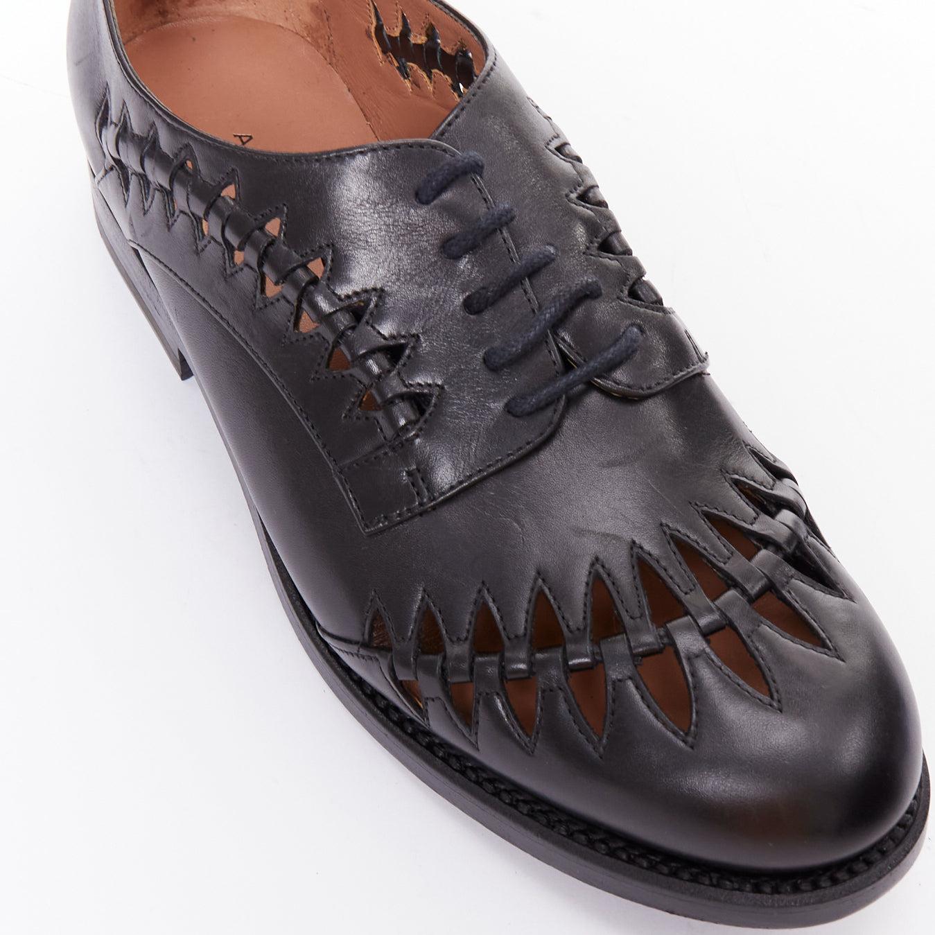 ALAIA Goodyear schwarzes Leder geflochtener Brogue mit Laser Cut Out EU38 im Angebot 2