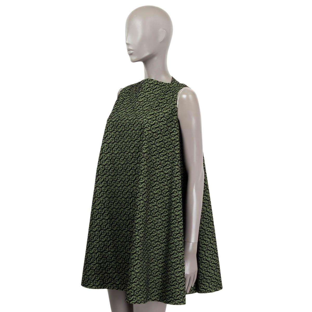 ALAIA green & black wool & VELVET MINI TENT Dress 38 S In Excellent Condition For Sale In Zürich, CH